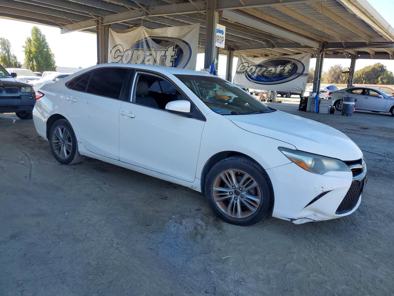 2015 Toyota Camry Se White vin: 4T1BF1FK0FU042784