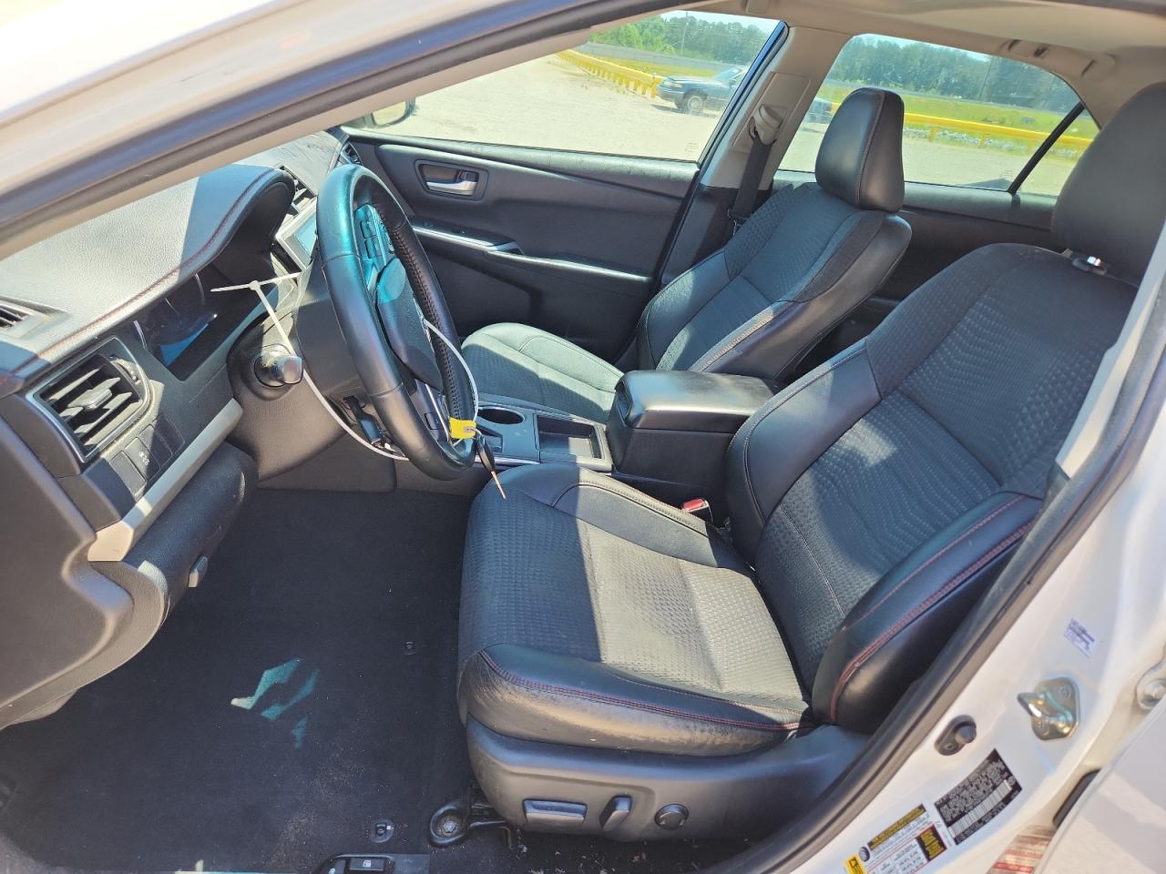 2015 Toyota Camry Se White vin: 4T1BF1FK0FU053719