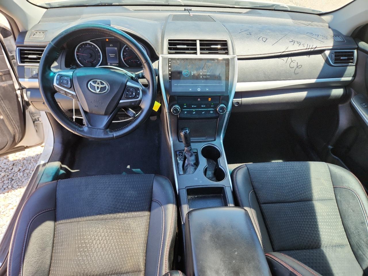 2015 Toyota Camry Se White vin: 4T1BF1FK0FU053719