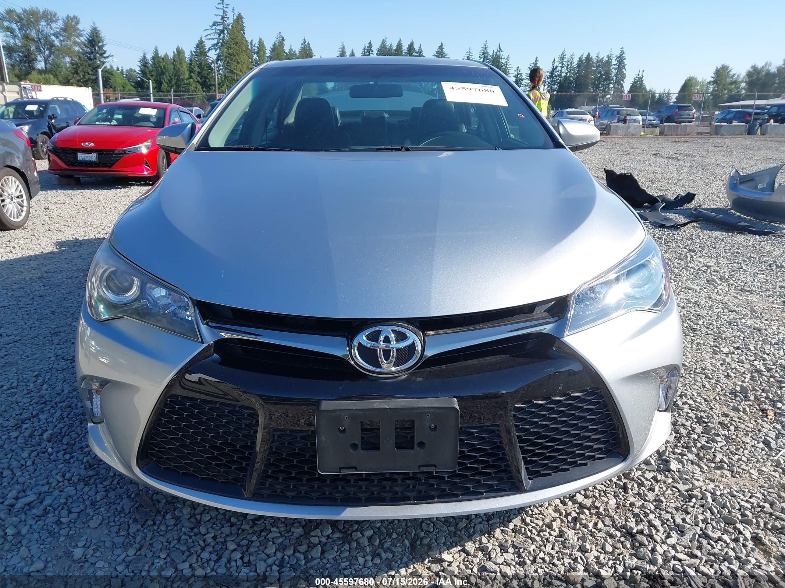 2015 Toyota Camry Se Silver vin: 4T1BF1FK0FU060413