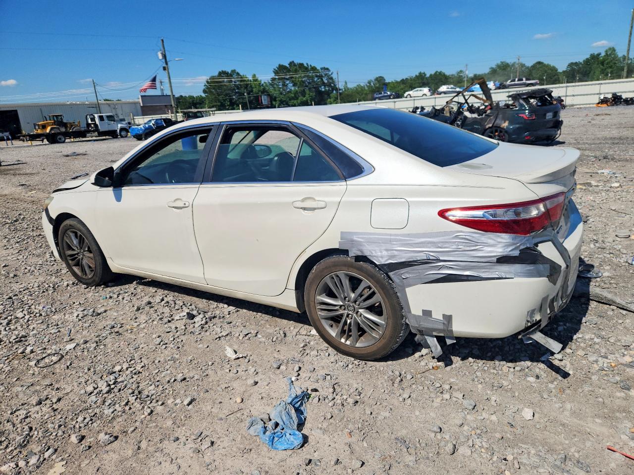 2015 Toyota Camry Se White vin: 4T1BF1FK0FU064560