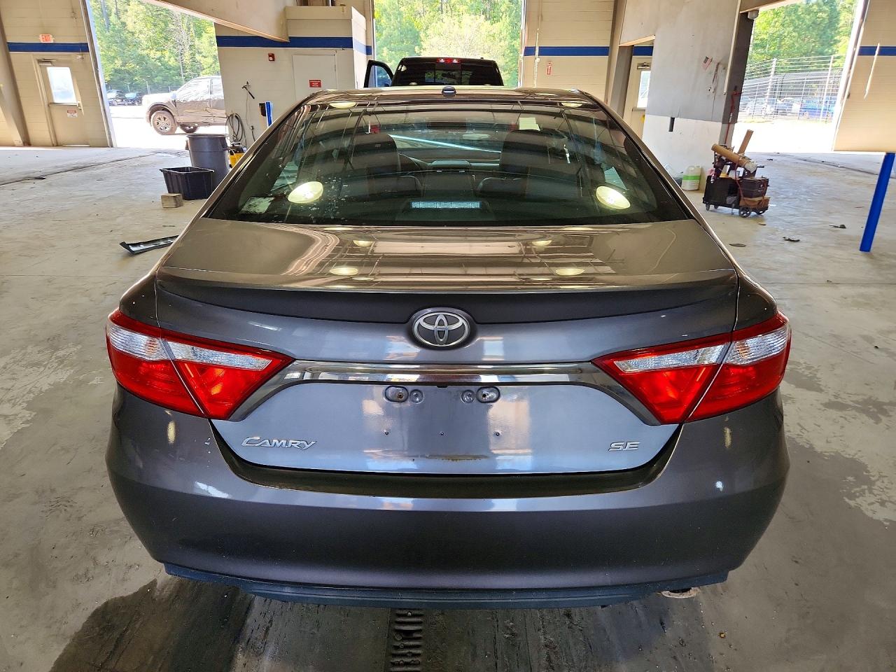 2015 Toyota Camry Se Gray vin: 4T1BF1FK0FU070231
