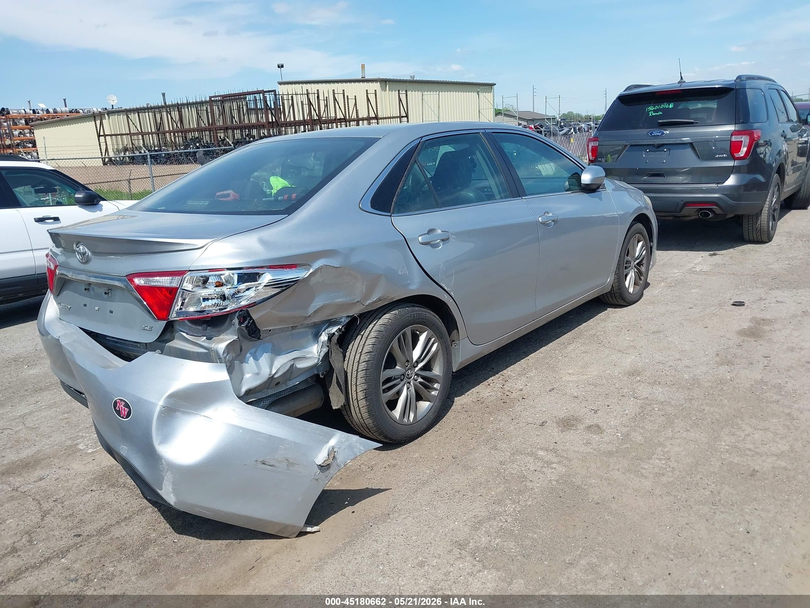 2015 Toyota Camry Se Серебряный vin: 4T1BF1FK0FU073940