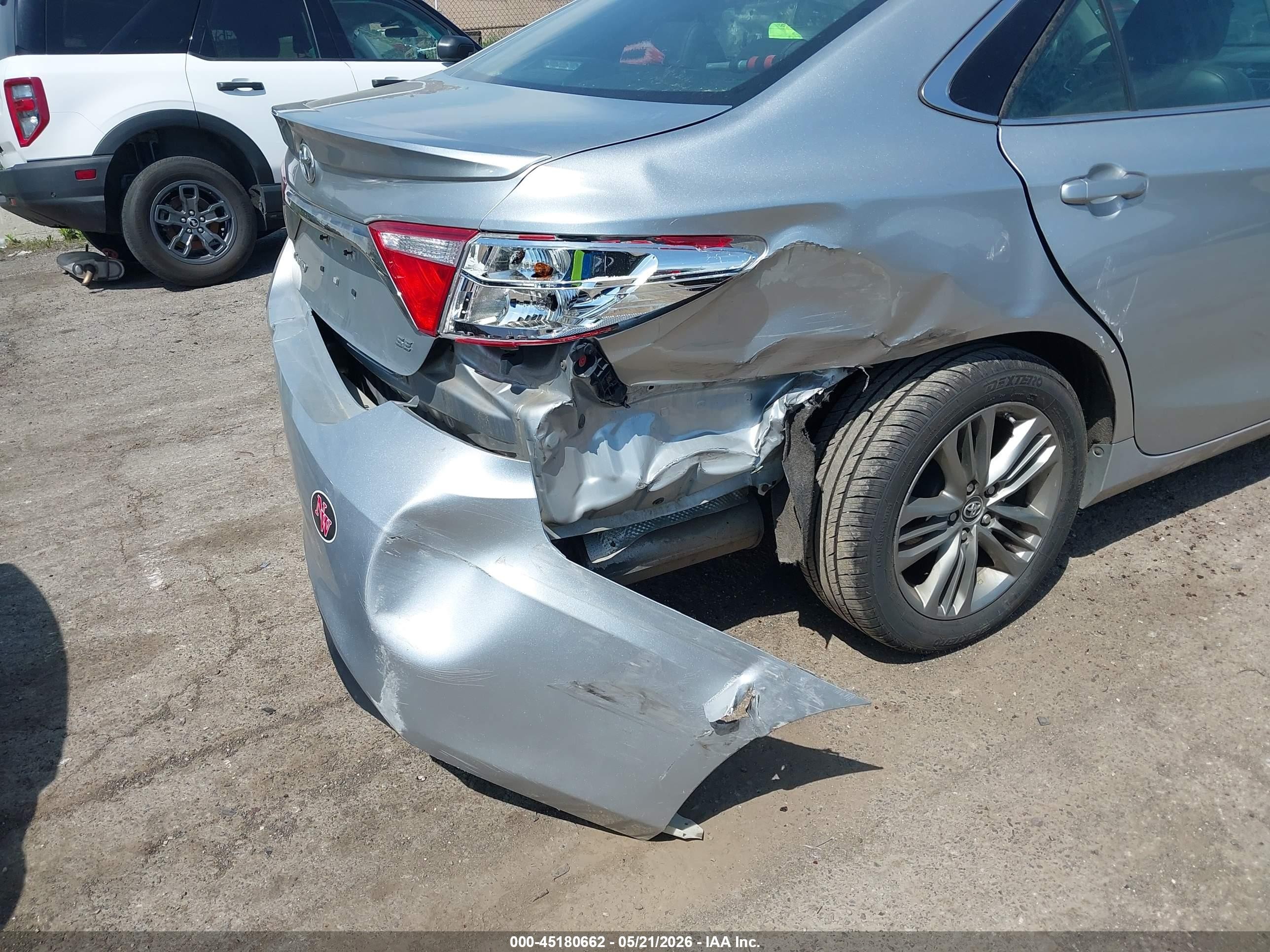 2015 Toyota Camry Se Серебряный vin: 4T1BF1FK0FU073940