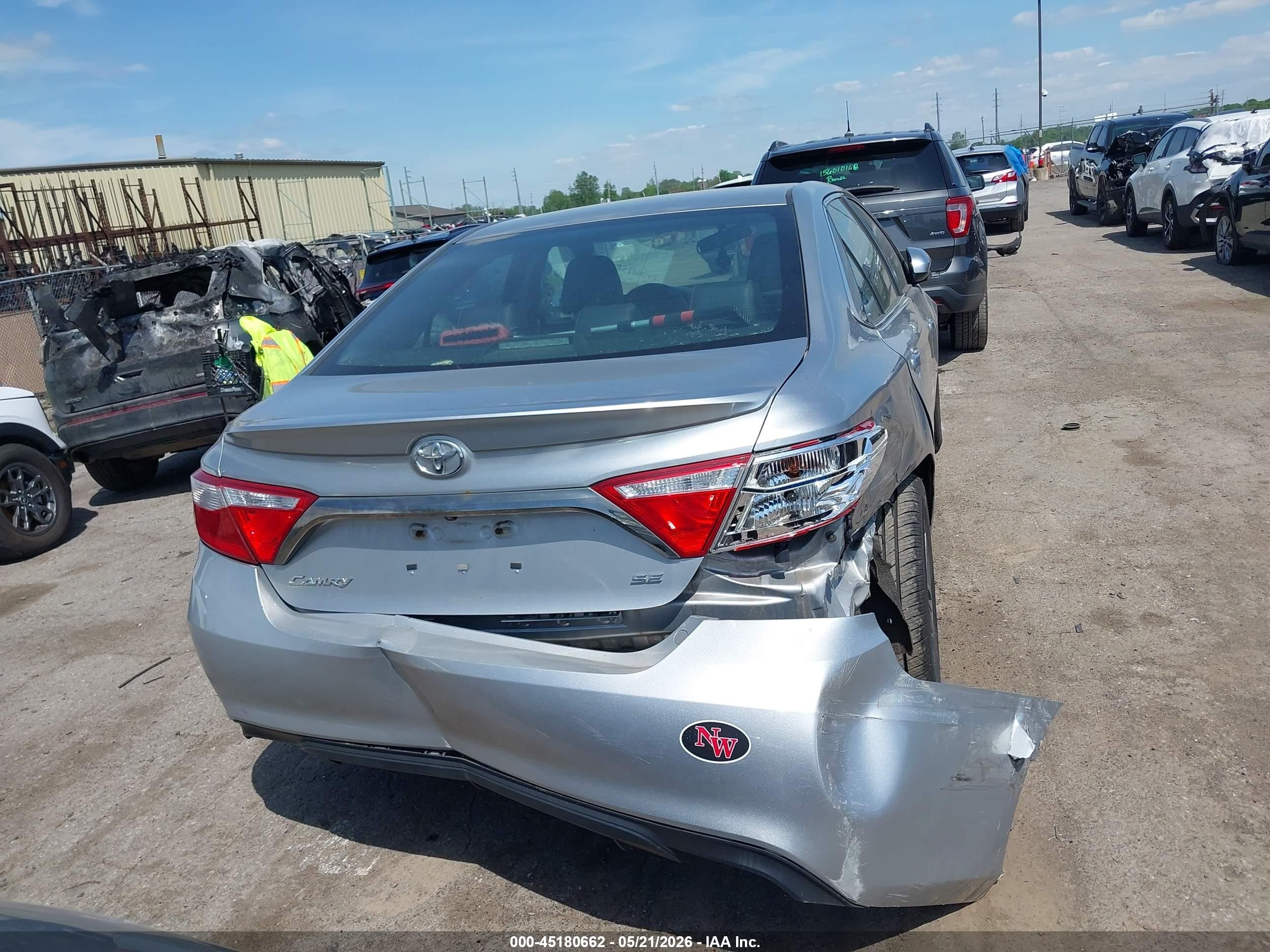 2015 Toyota Camry Se Серебряный vin: 4T1BF1FK0FU073940