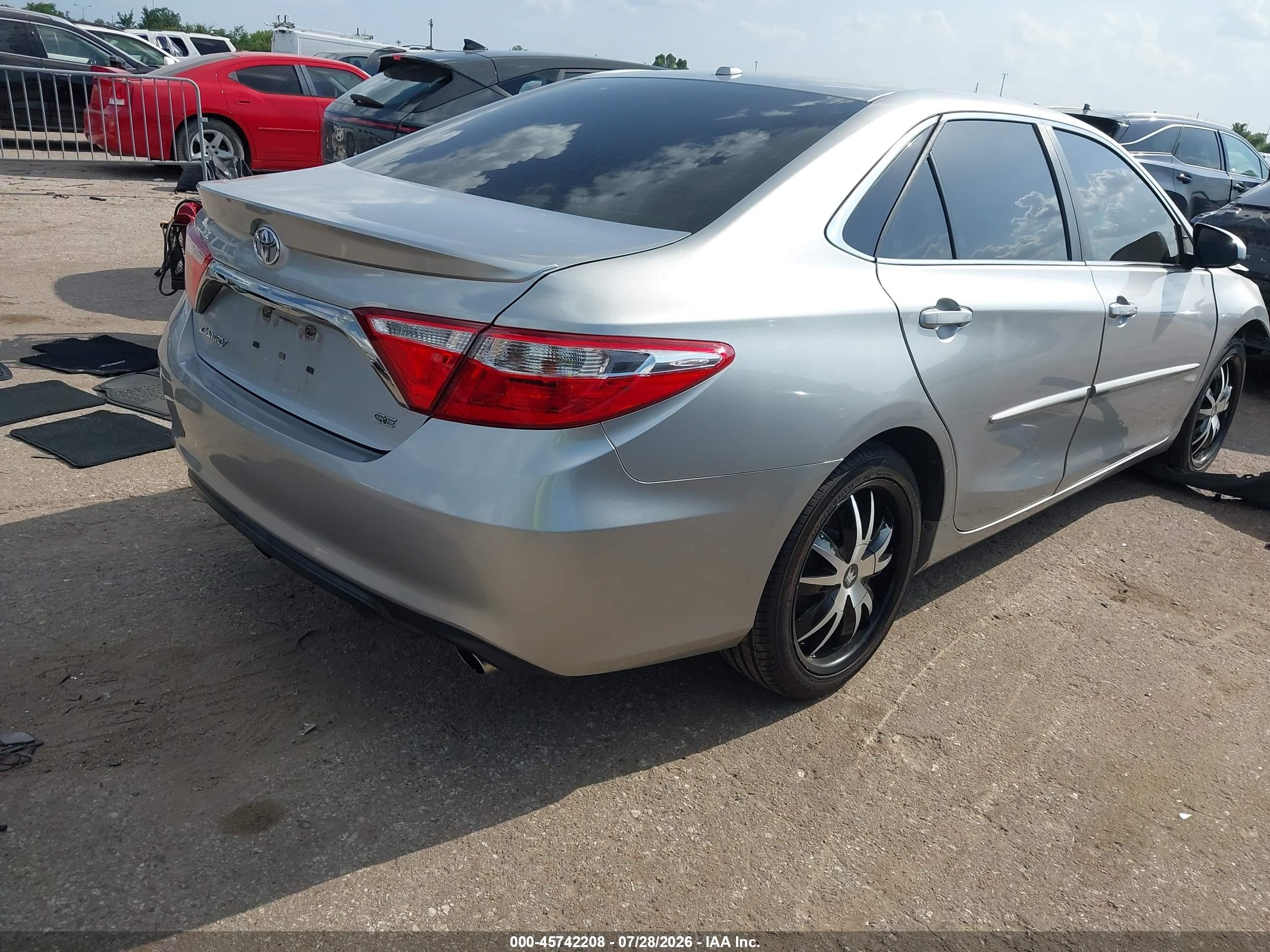 2015 Toyota Camry Se Silver vin: 4T1BF1FK0FU079933