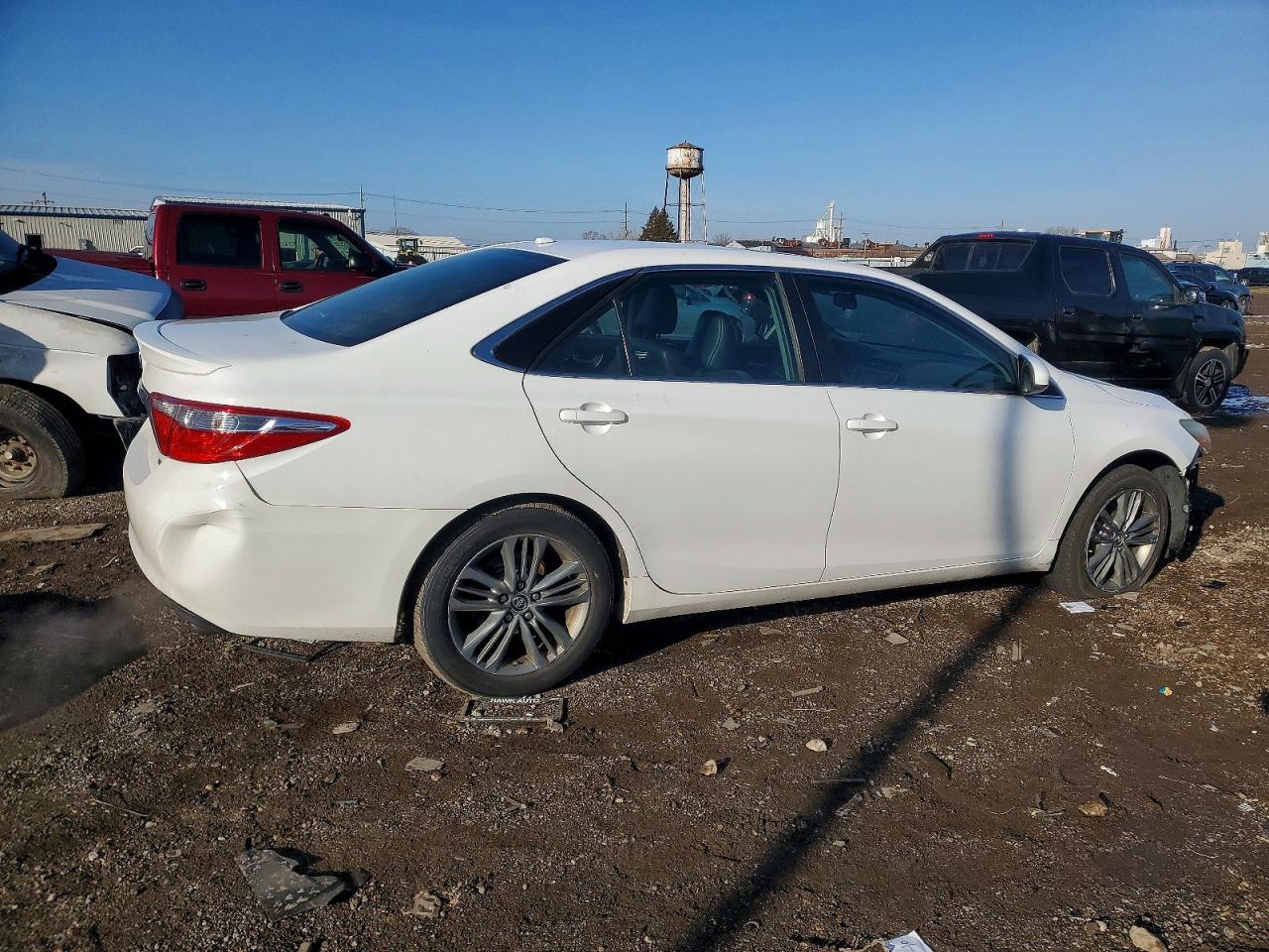 2015 Toyota Camry White vin: 4T1BF1FK0FU092889