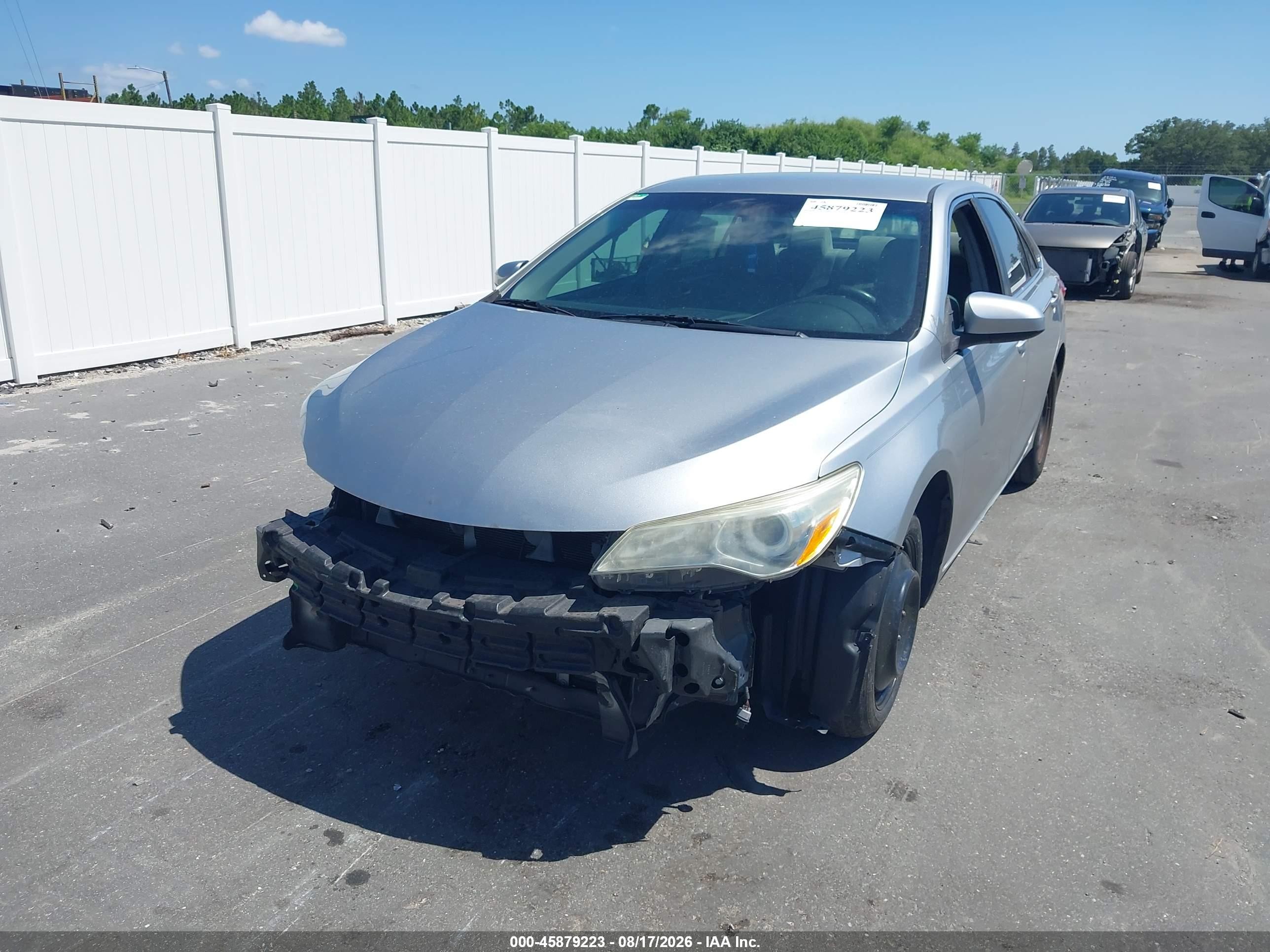 2015 Toyota Camry Le Silver vin: 4T1BF1FK0FU101333