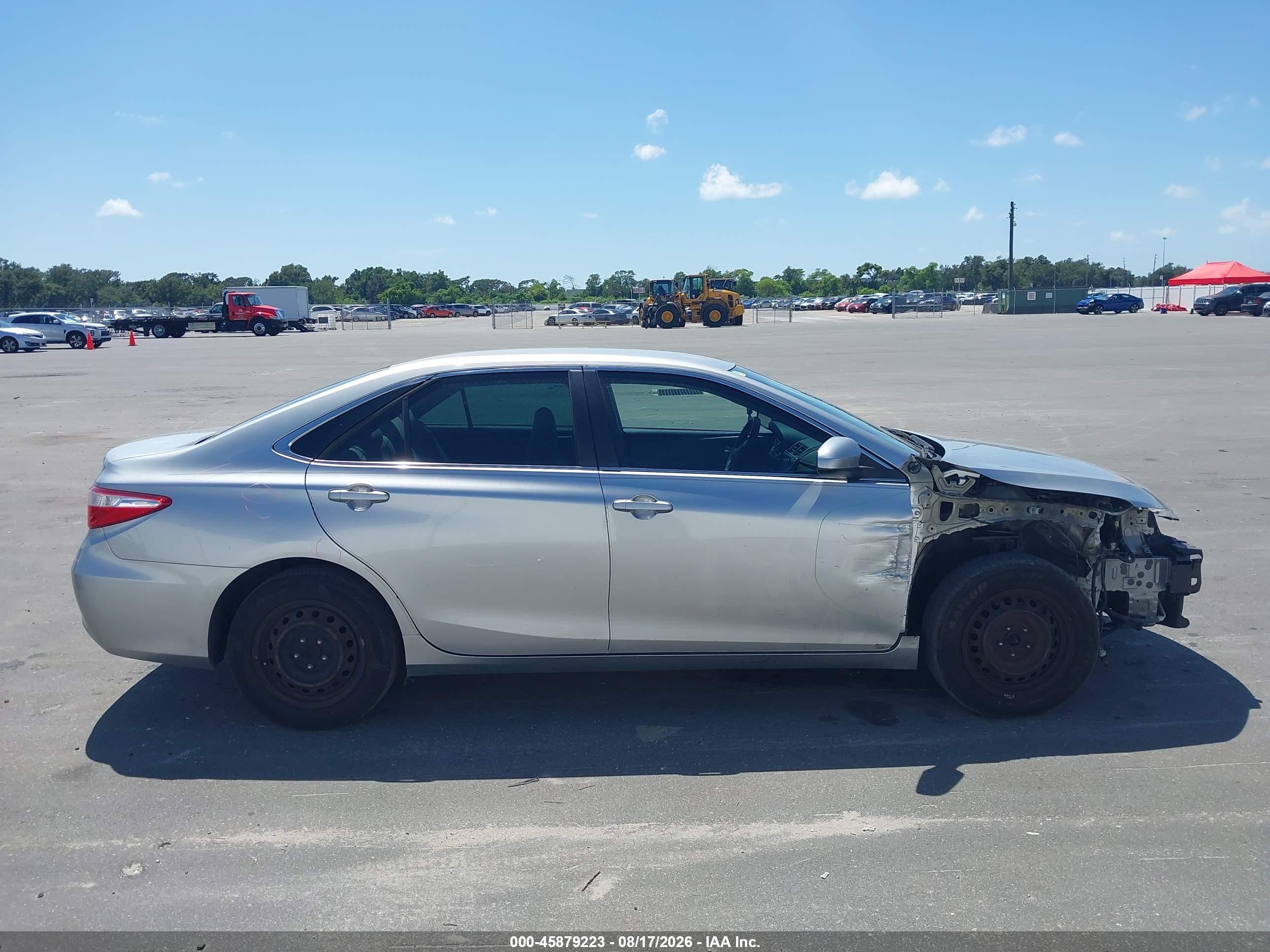 2015 Toyota Camry Le Silver vin: 4T1BF1FK0FU101333