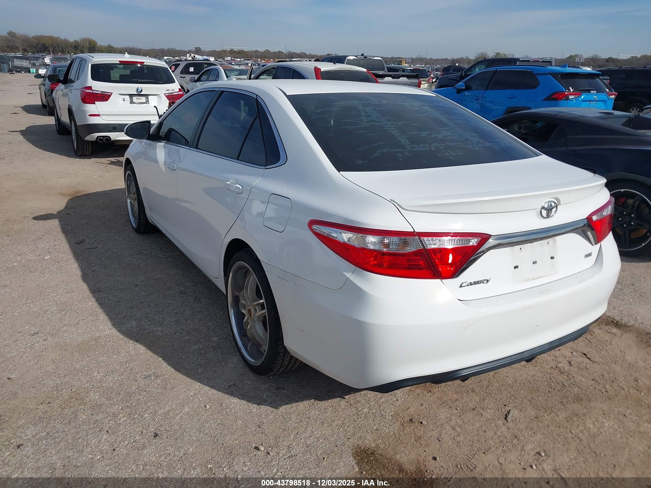 2015 Toyota Camry Se White vin: 4T1BF1FK0FU105236