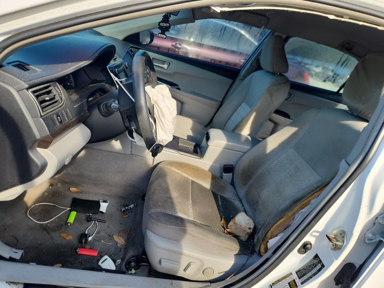 2015 Toyota Camry Le Белый vin: 4T1BF1FK0FU107620 Damage: Lf Seat Air Bag, Deployed, Replacement Required