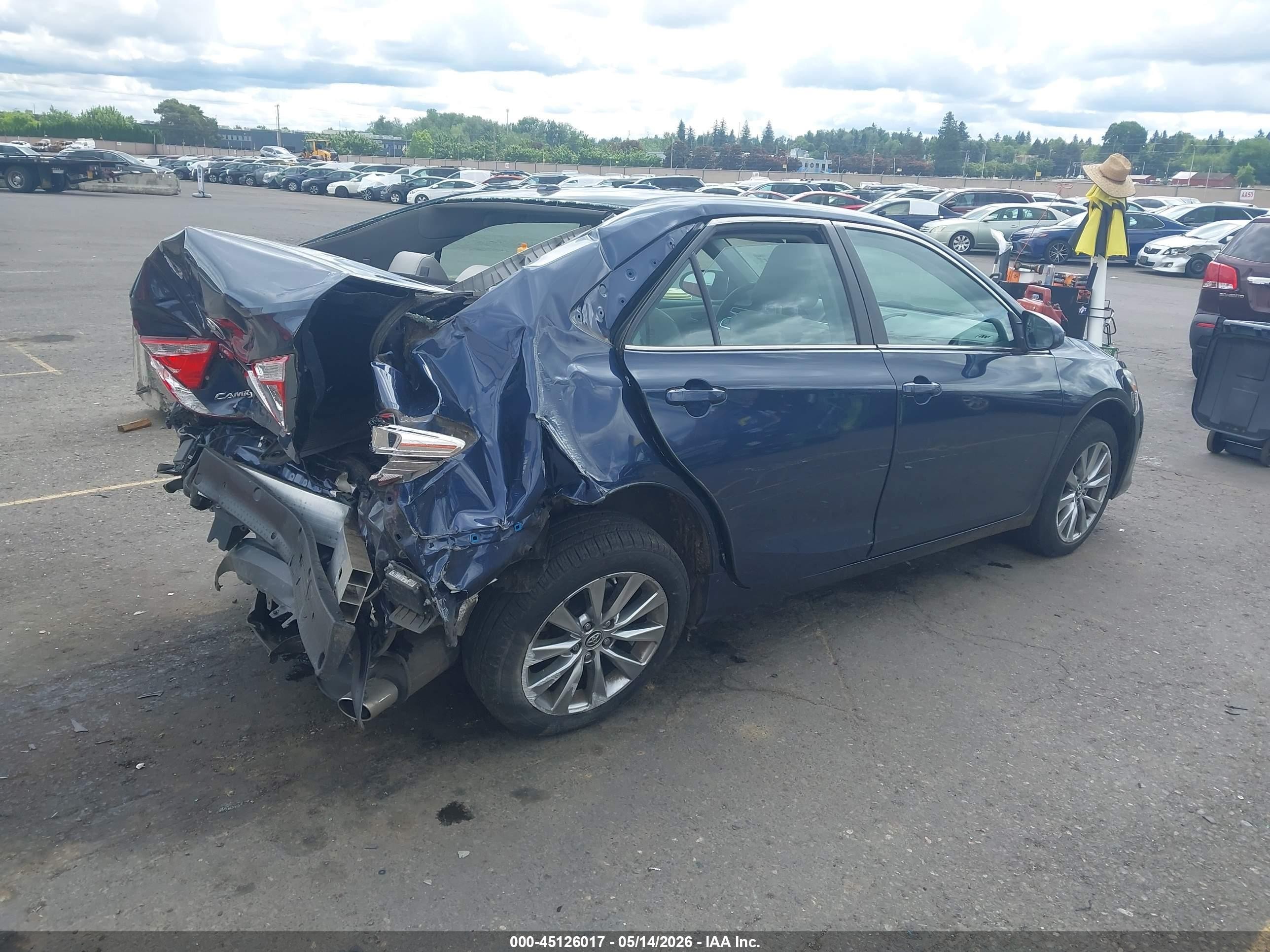 2015 Toyota Camry Xle Blue vin: 4T1BF1FK0FU877400