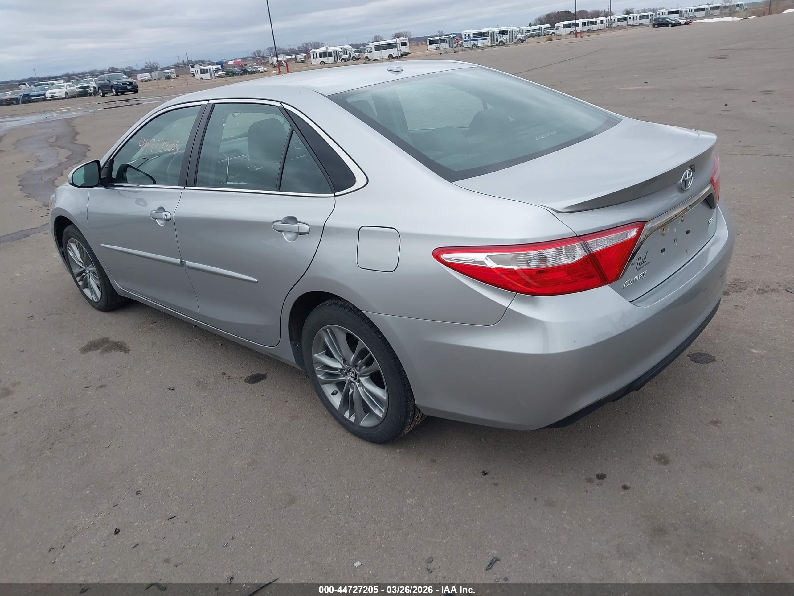 2015 Toyota Camry Se Silver vin: 4T1BF1FK0FU883620