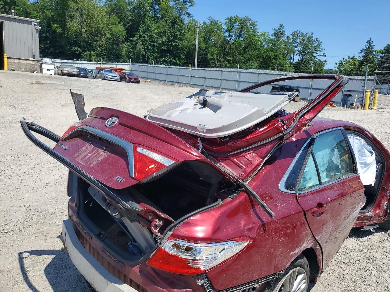 2015 Toyota Camry Se Red vin: 4T1BF1FK0FU891328