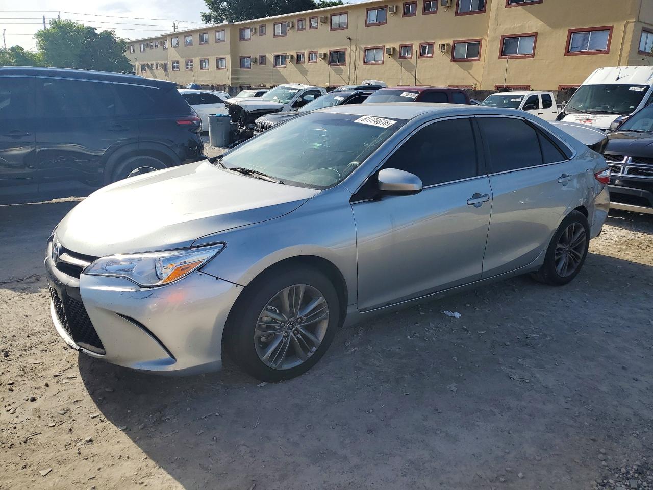2015 Toyota Camry Se Silver vin: 4T1BF1FK0FU897436