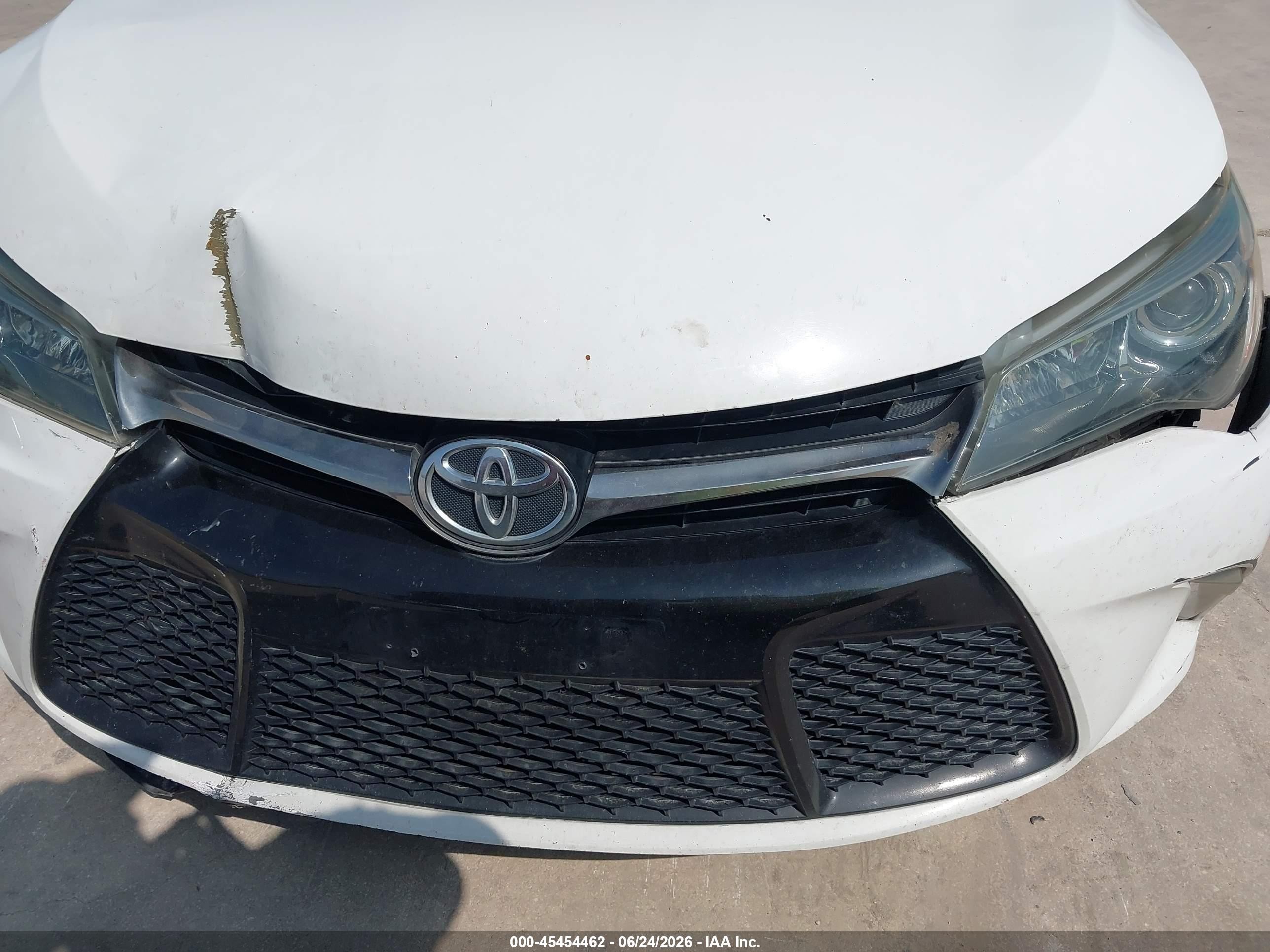 2015 Toyota Camry Se Белый vin: 4T1BF1FK0FU897663