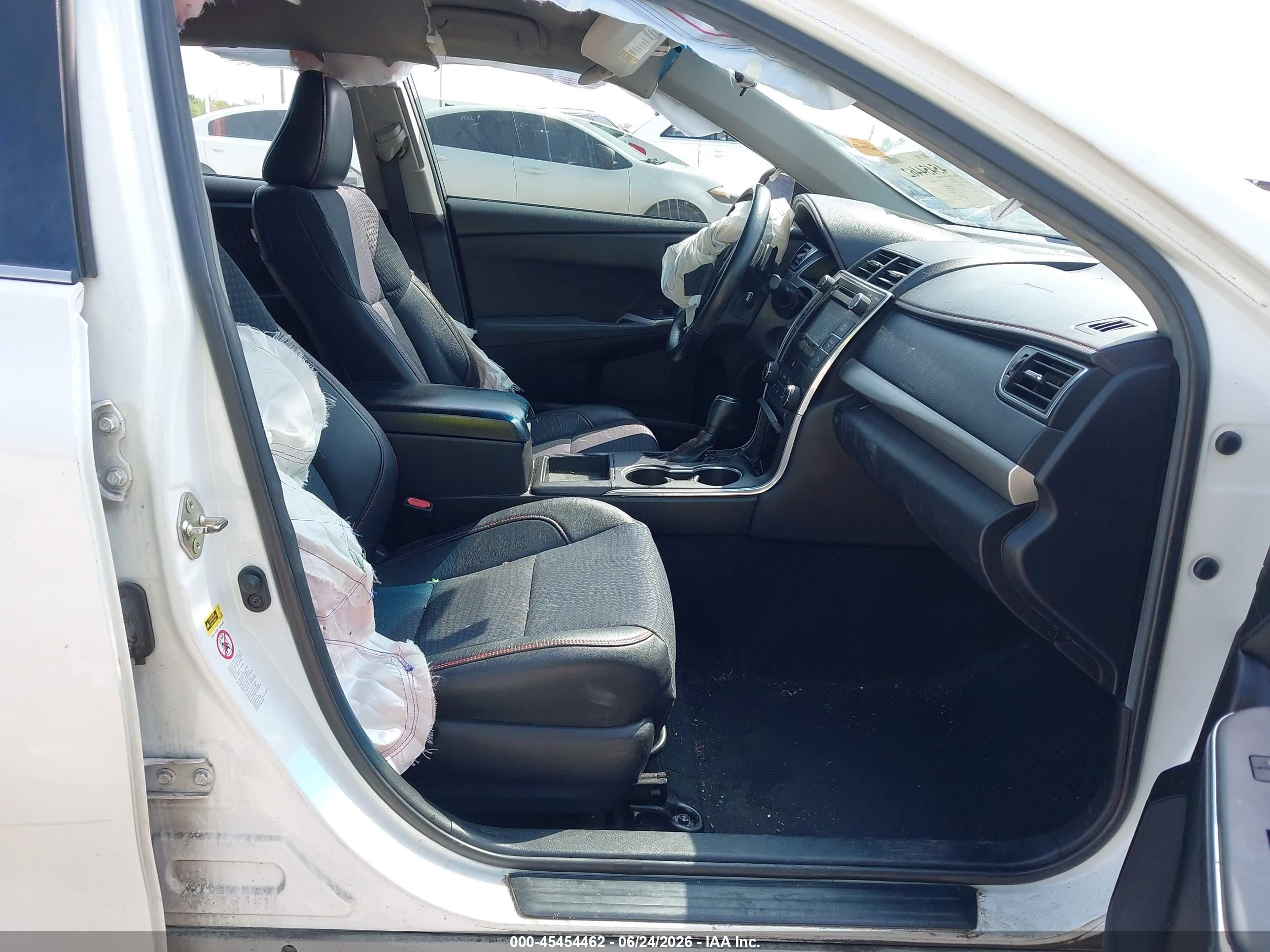 2015 Toyota Camry Se Белый vin: 4T1BF1FK0FU897663