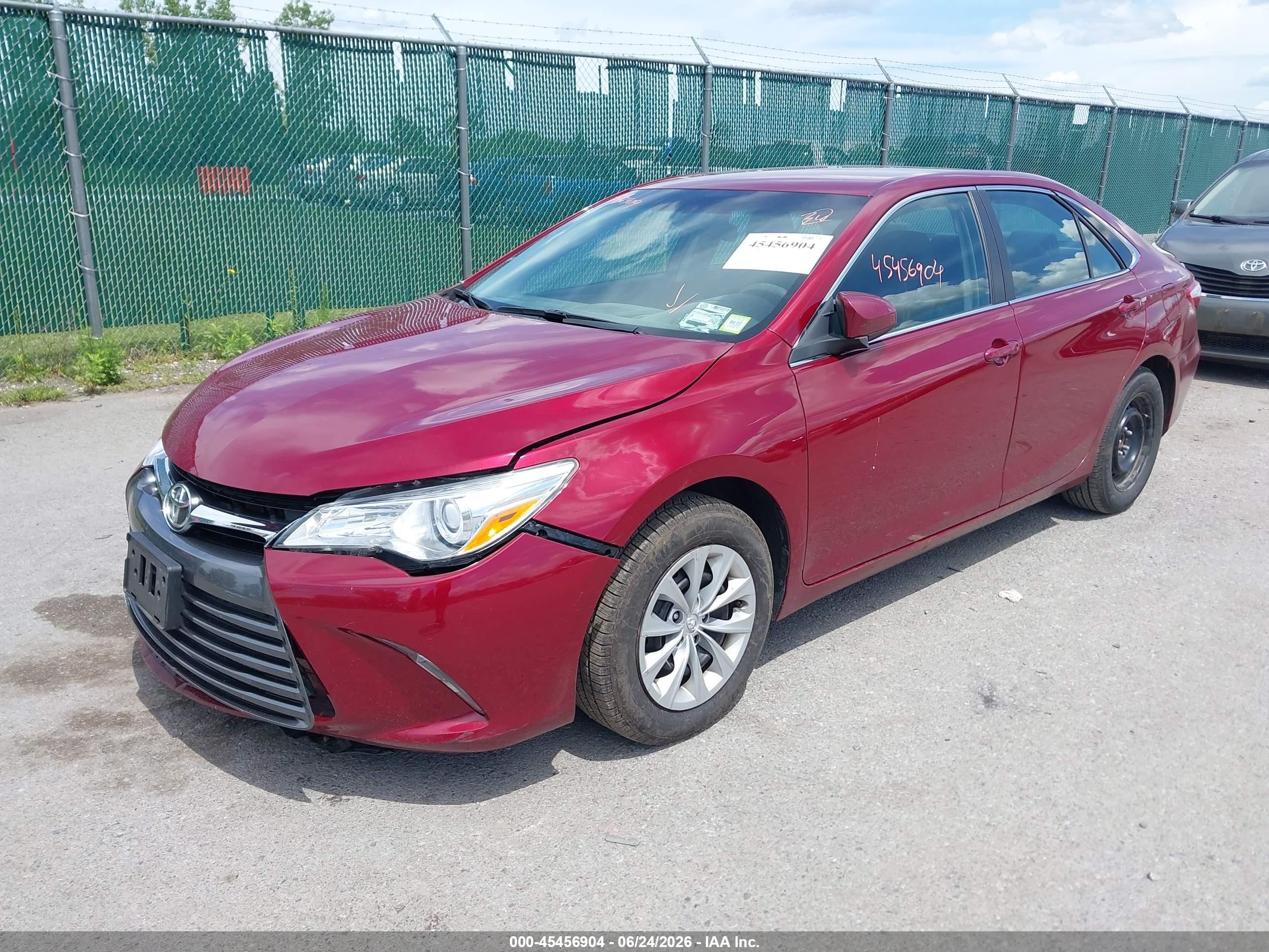 2015 Toyota Camry Le Red vin: 4T1BF1FK0FU934534