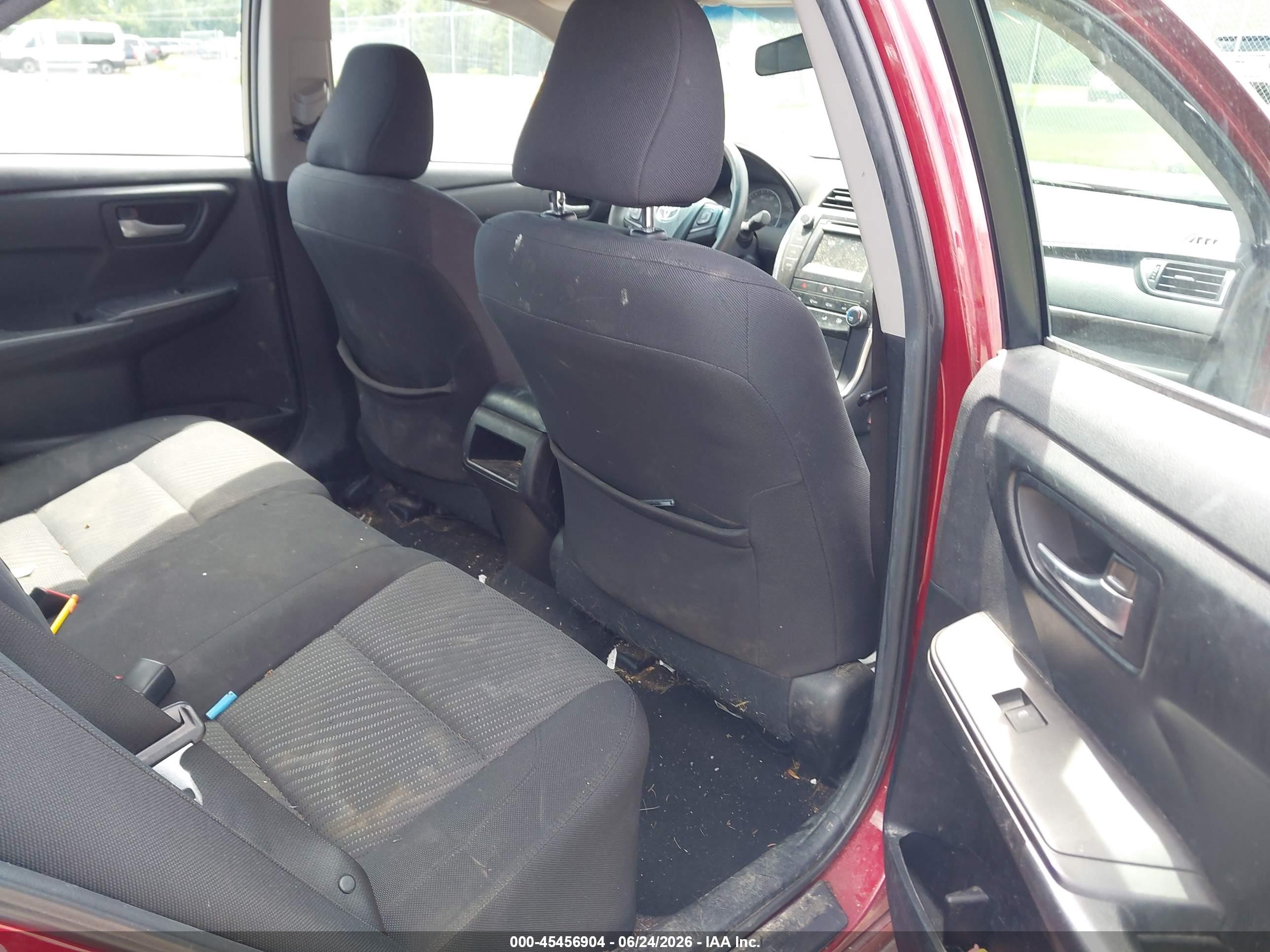 2015 Toyota Camry Le Red vin: 4T1BF1FK0FU934534