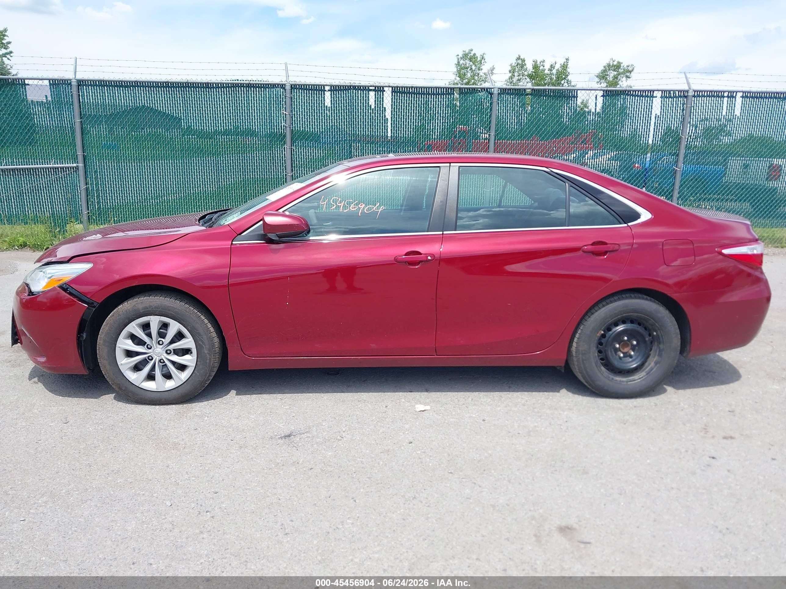 2015 Toyota Camry Le Red vin: 4T1BF1FK0FU934534