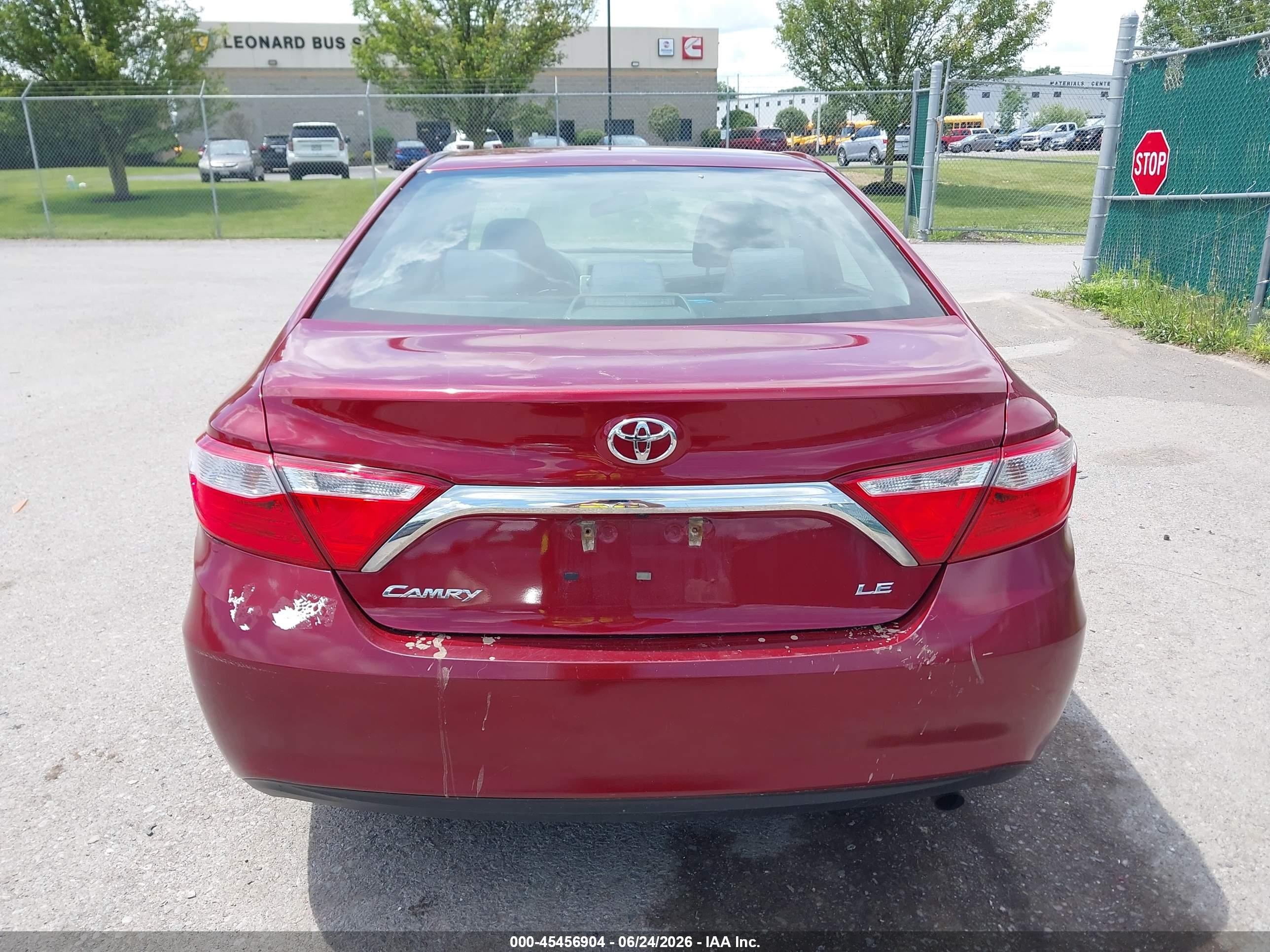 2015 Toyota Camry Le Red vin: 4T1BF1FK0FU934534