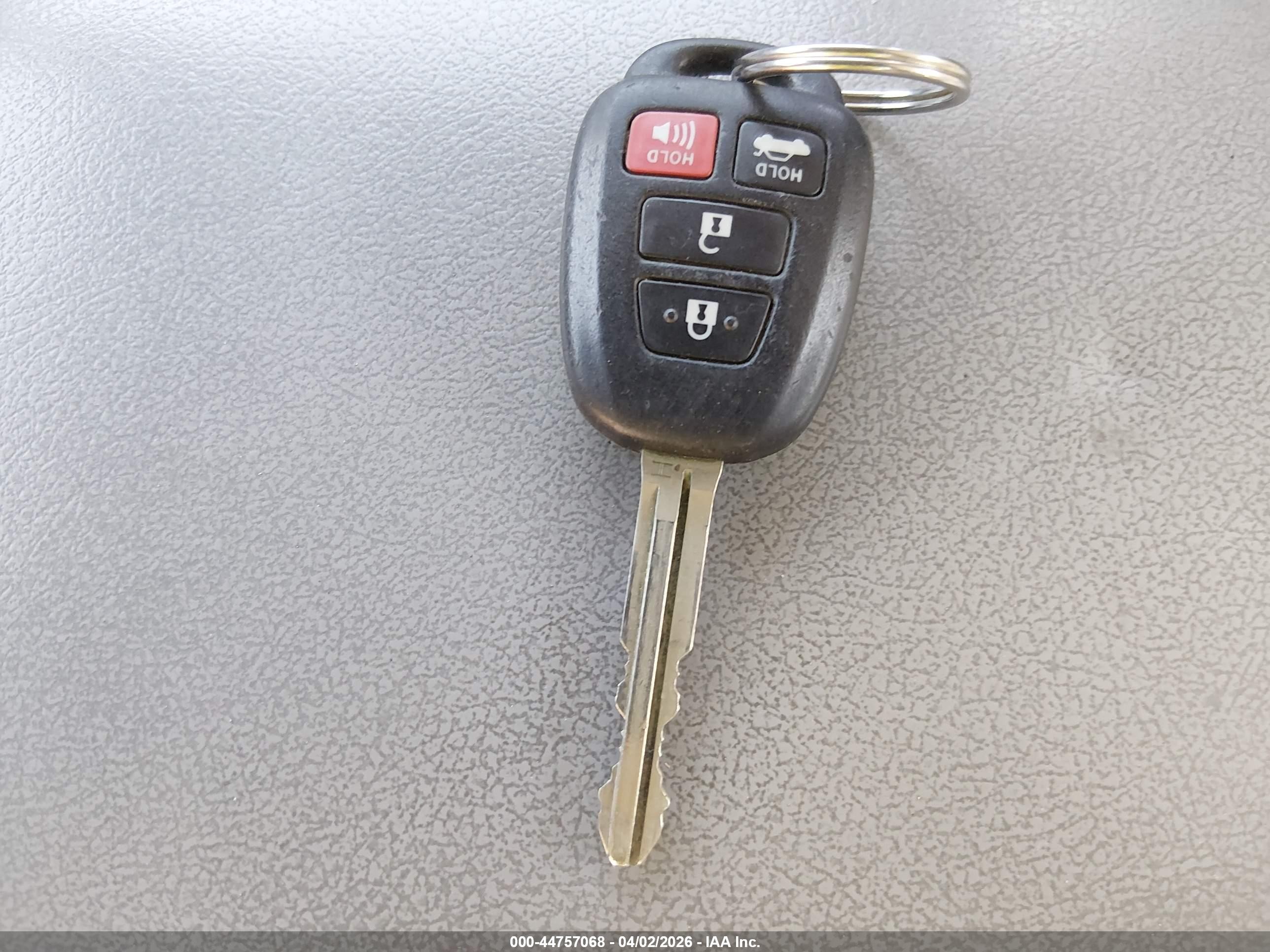 2015 Toyota Camry Le Серебряный vin: 4T1BF1FK0FU939636
