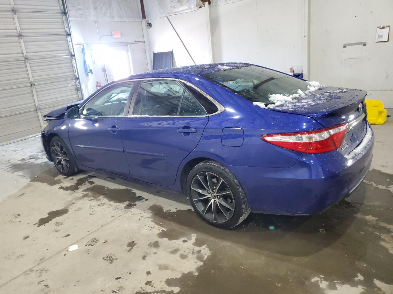 2015 Toyota Camry Le Blue vin: 4T1BF1FK0FU951124
