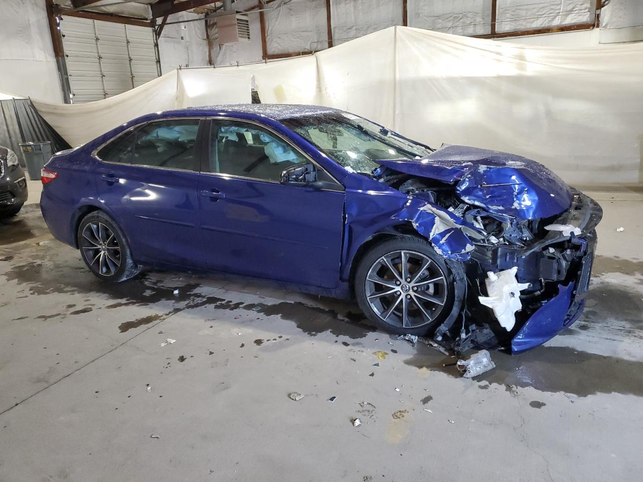 2015 Toyota Camry Le Blue vin: 4T1BF1FK0FU951124