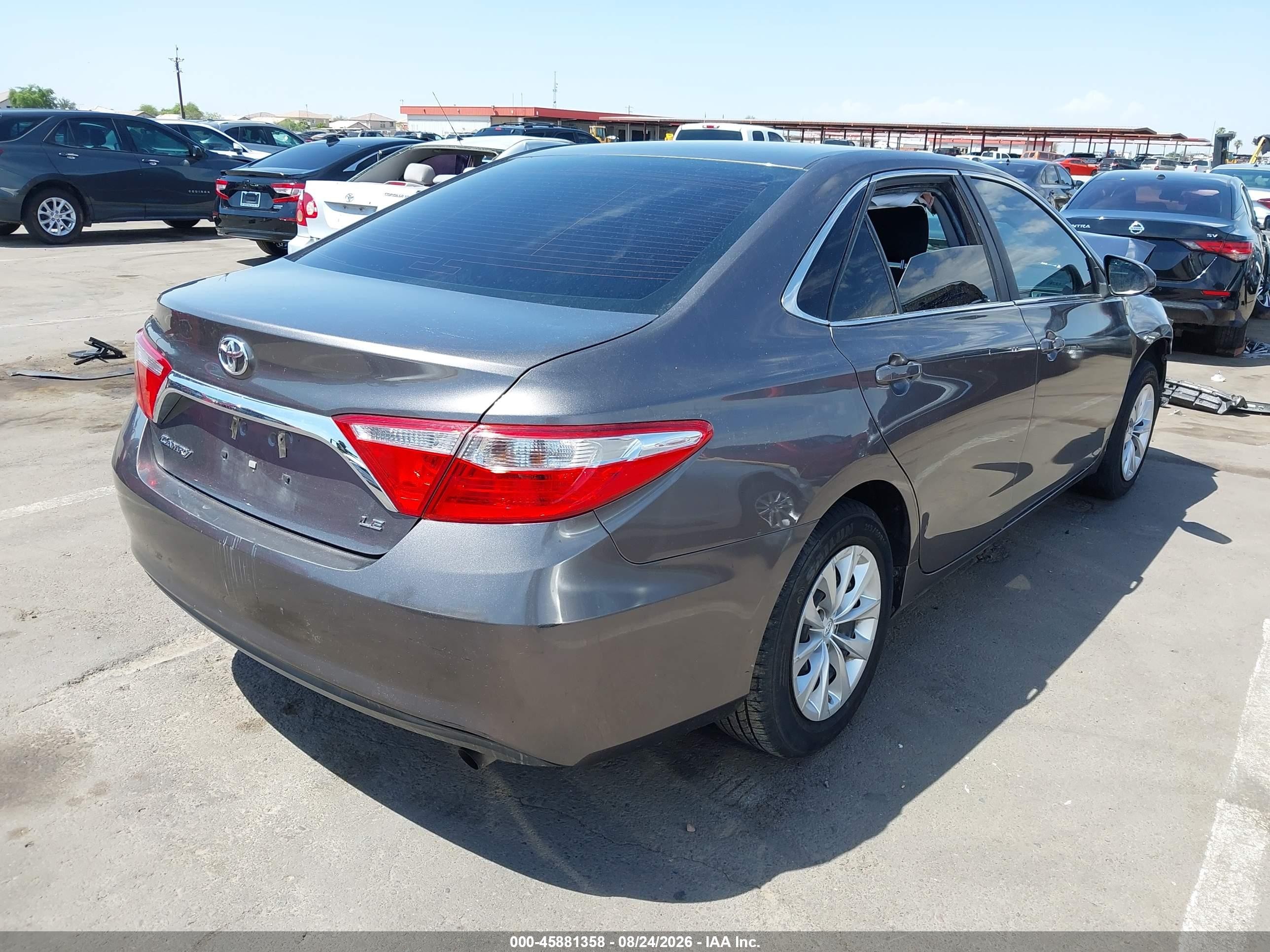 2015 Toyota Camry Le Gray vin: 4T1BF1FK0FU956730