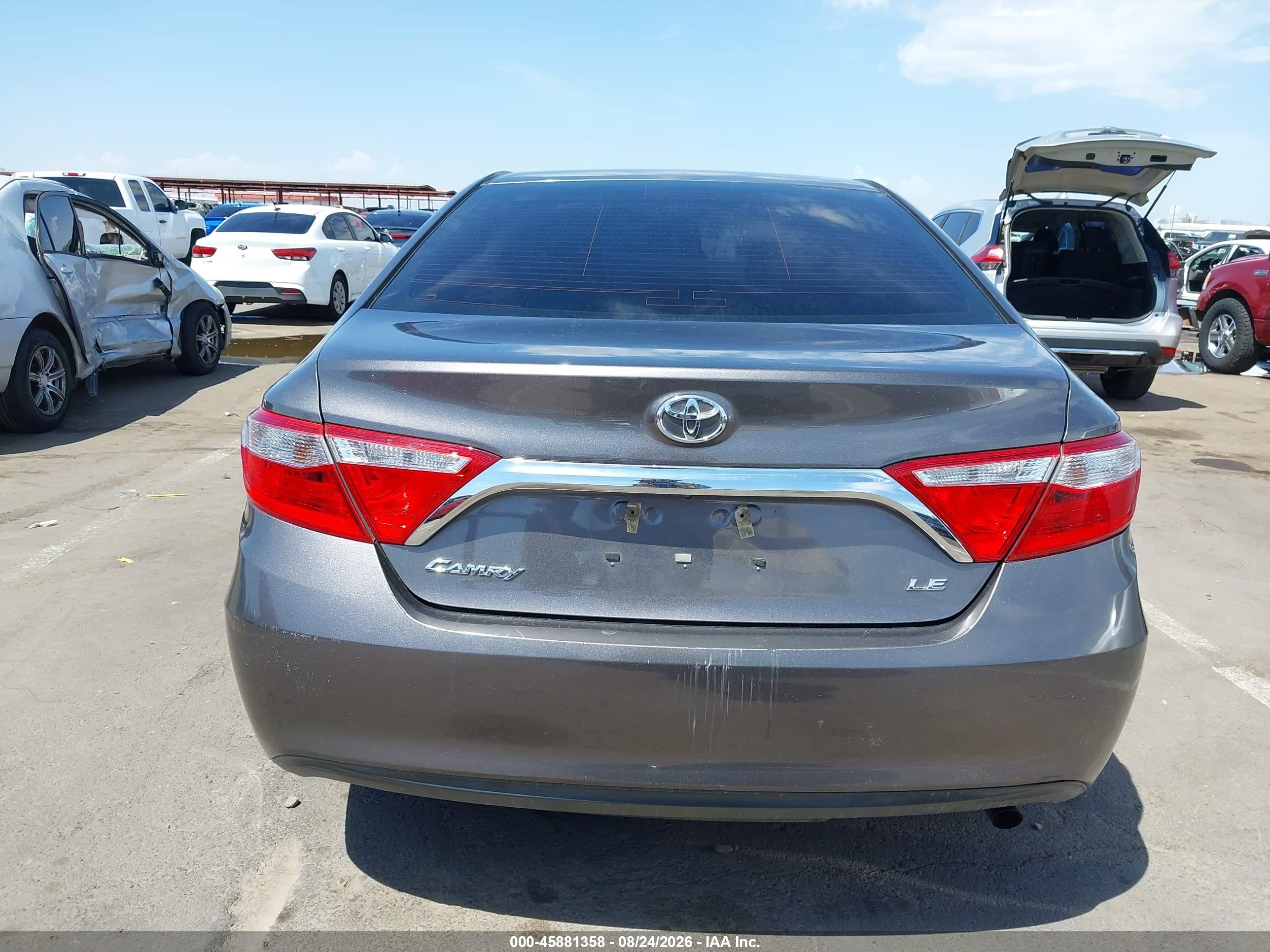 2015 Toyota Camry Le Gray vin: 4T1BF1FK0FU956730