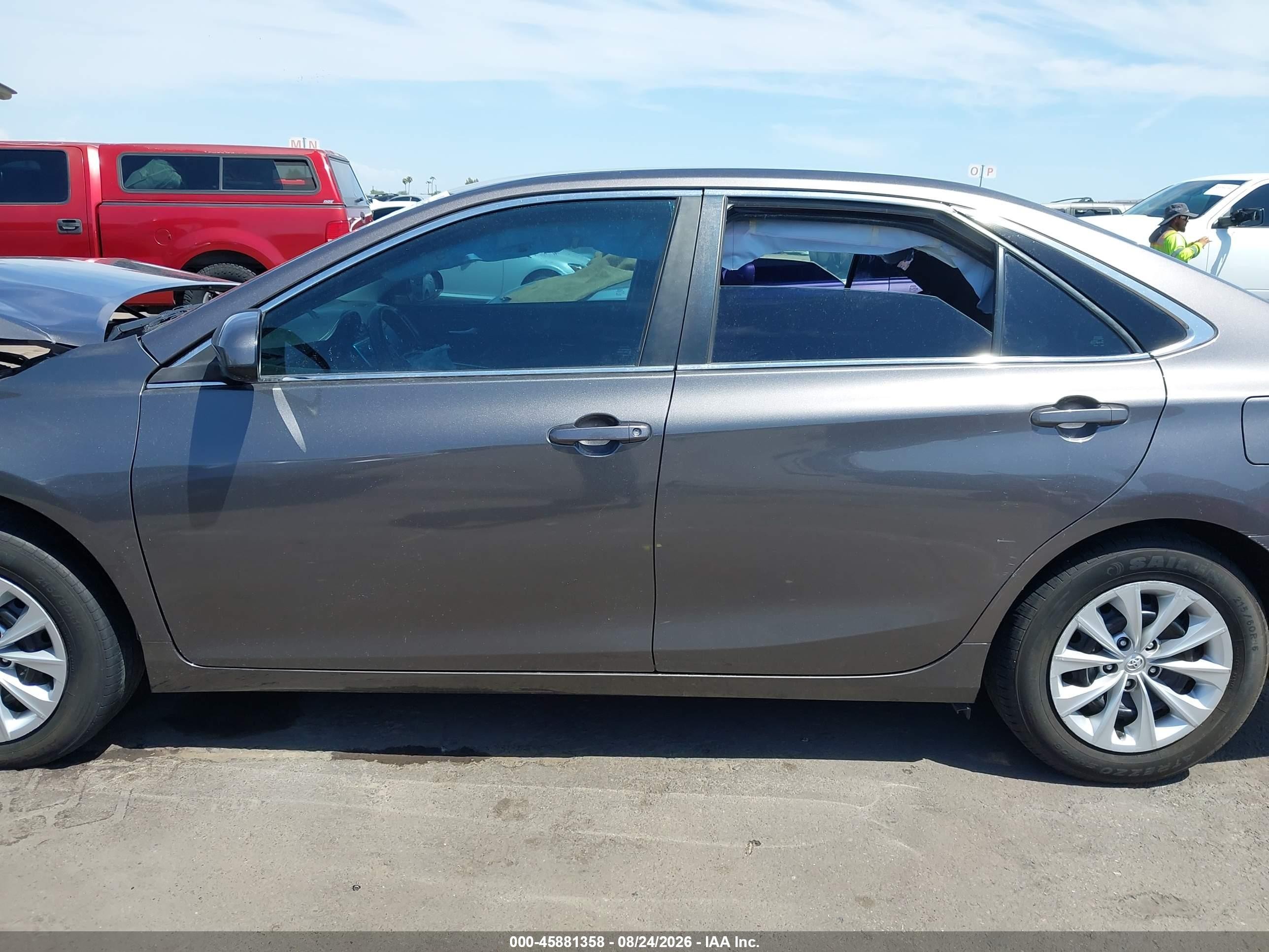 2015 Toyota Camry Le Gray vin: 4T1BF1FK0FU956730