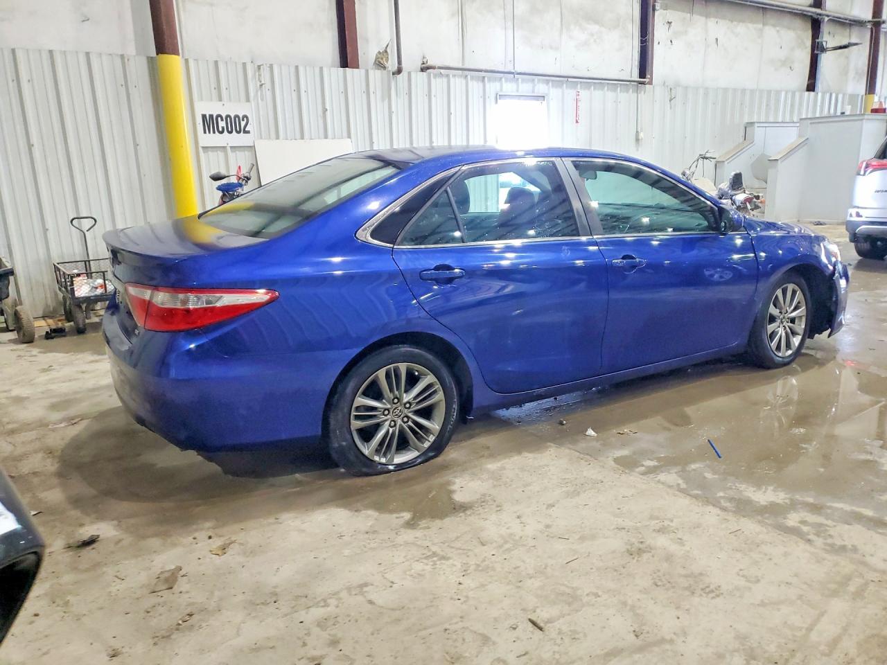 2015 Toyota Camry Se Blue vin: 4T1BF1FK0FU975715