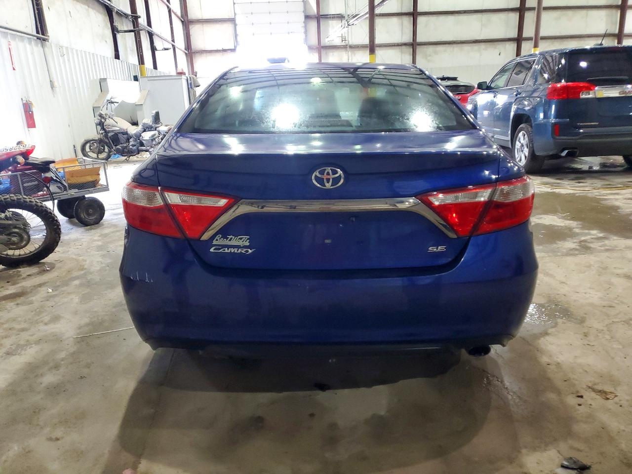 2015 Toyota Camry Se Blue vin: 4T1BF1FK0FU975715