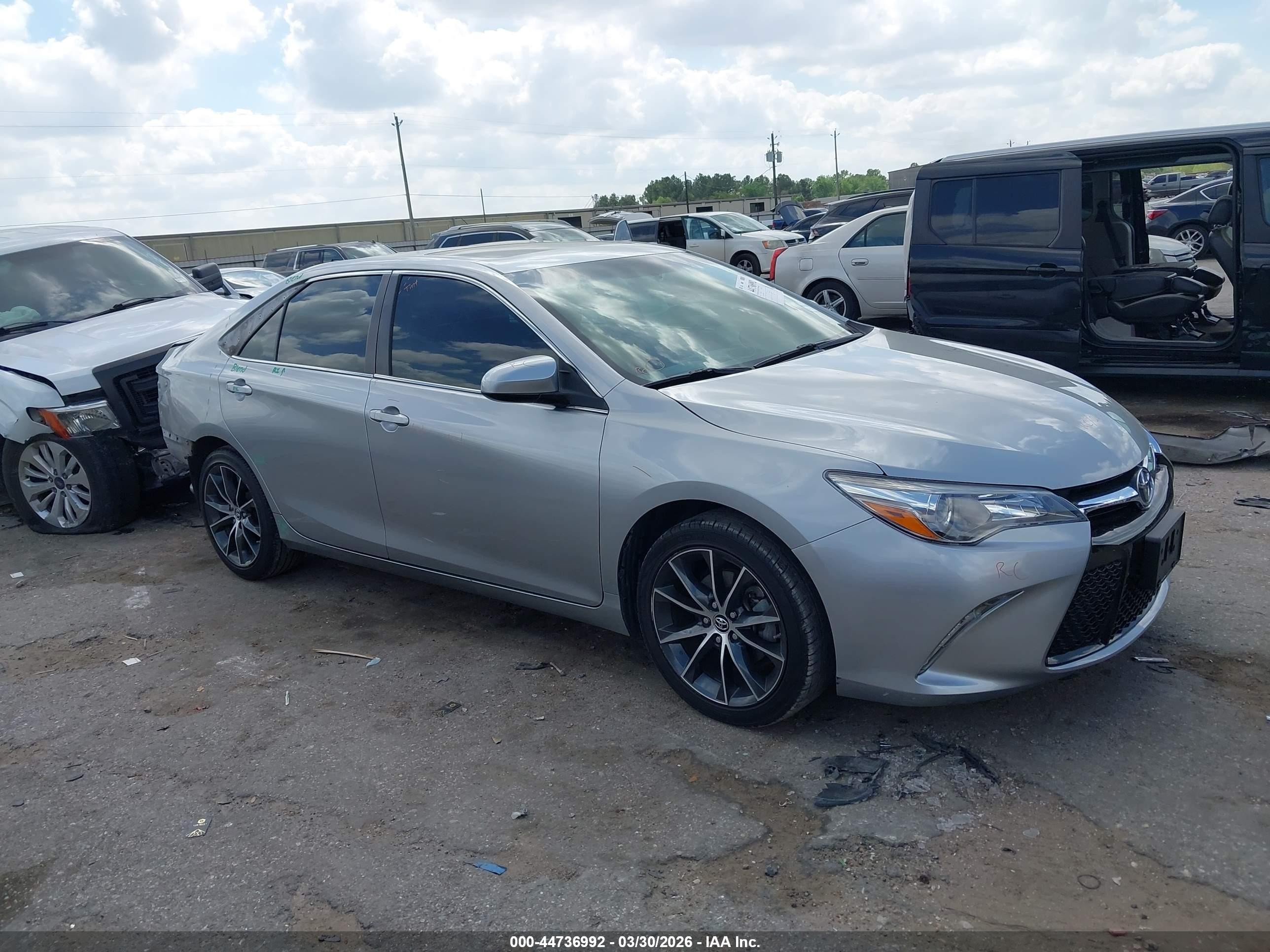 2015 Toyota Camry Xse Silver vin: 4T1BF1FK0FU990151