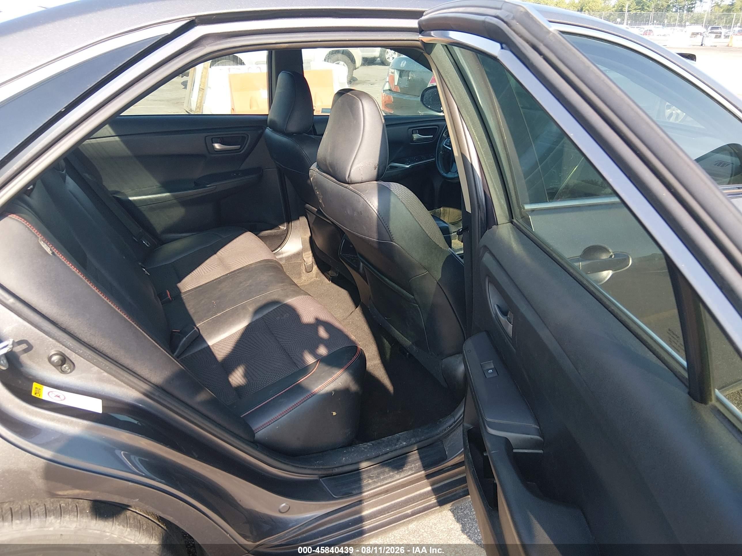2016 Toyota Camry Se Gray vin: 4T1BF1FK0GU131255