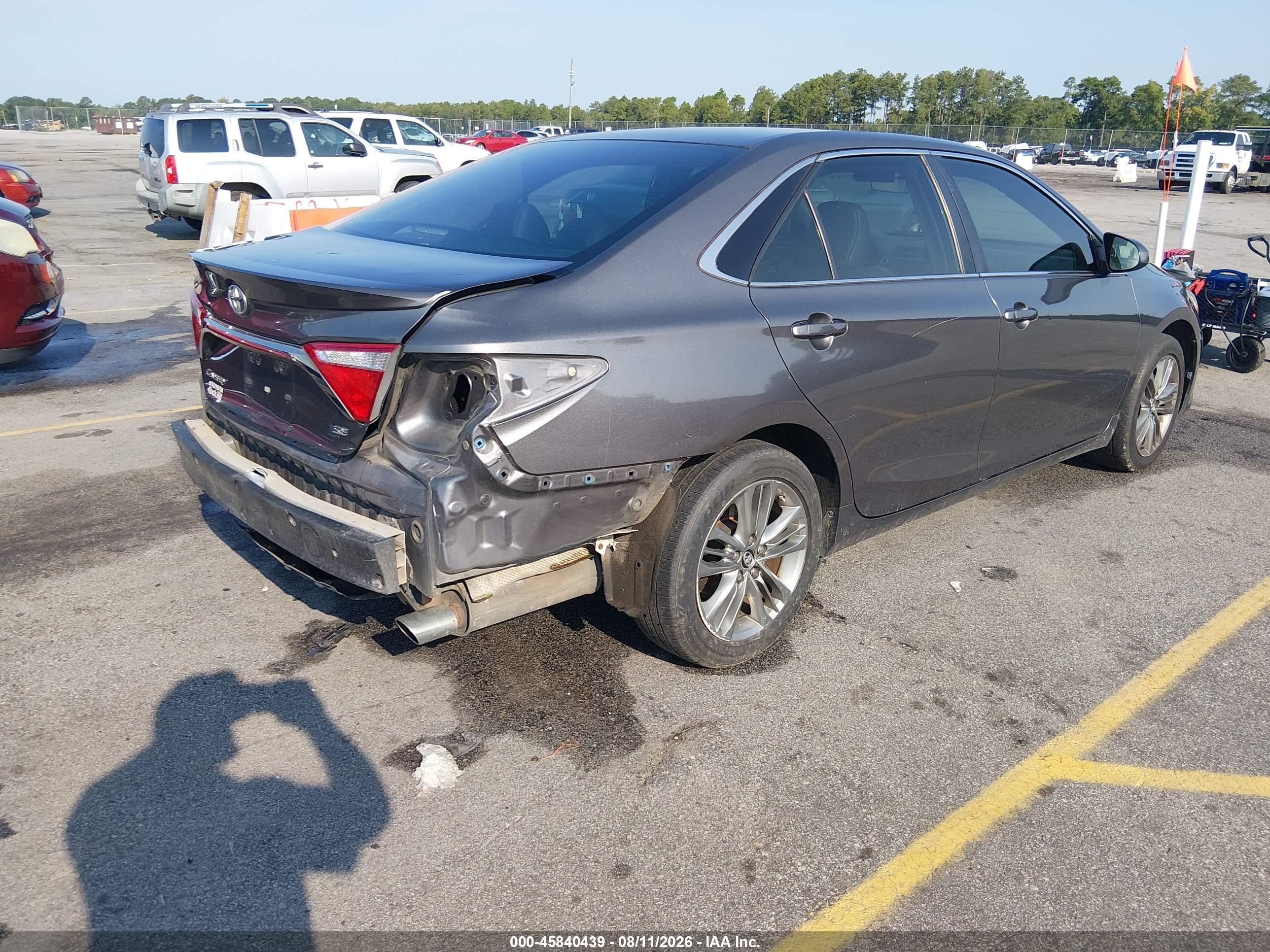 2016 Toyota Camry Se Gray vin: 4T1BF1FK0GU131255