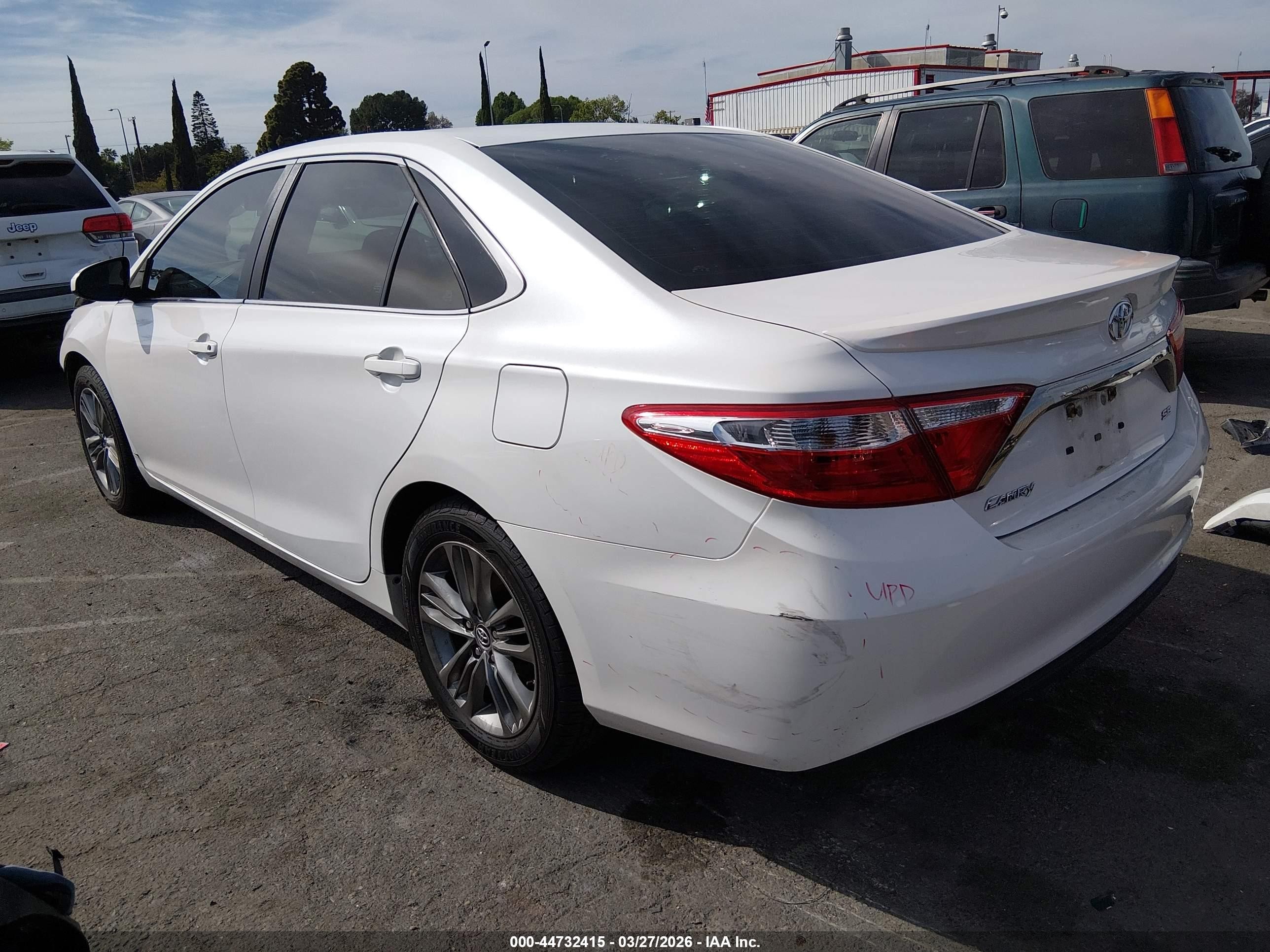 2016 Toyota Camry Se White vin: 4T1BF1FK0GU136925