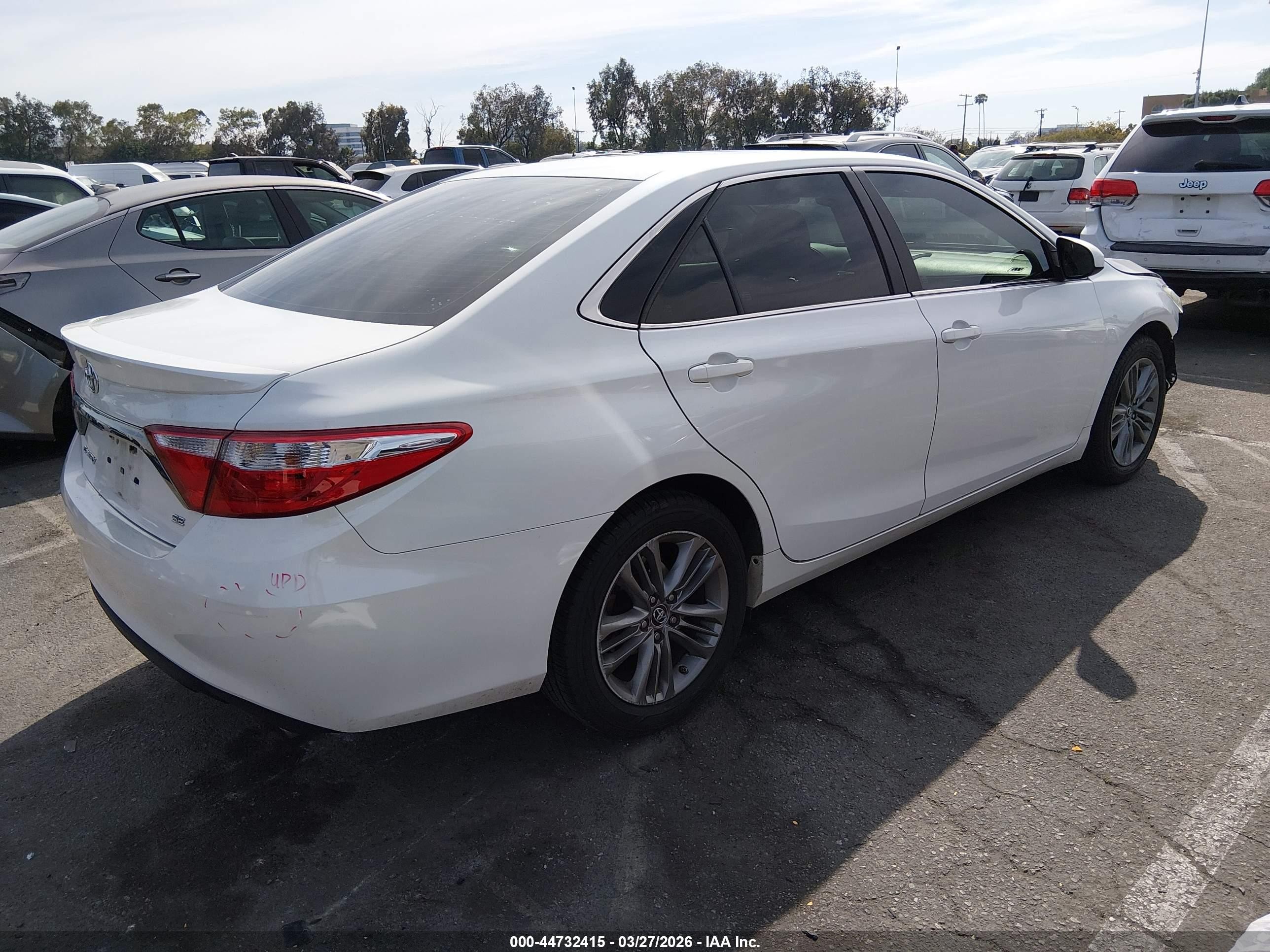 2016 Toyota Camry Se White vin: 4T1BF1FK0GU136925