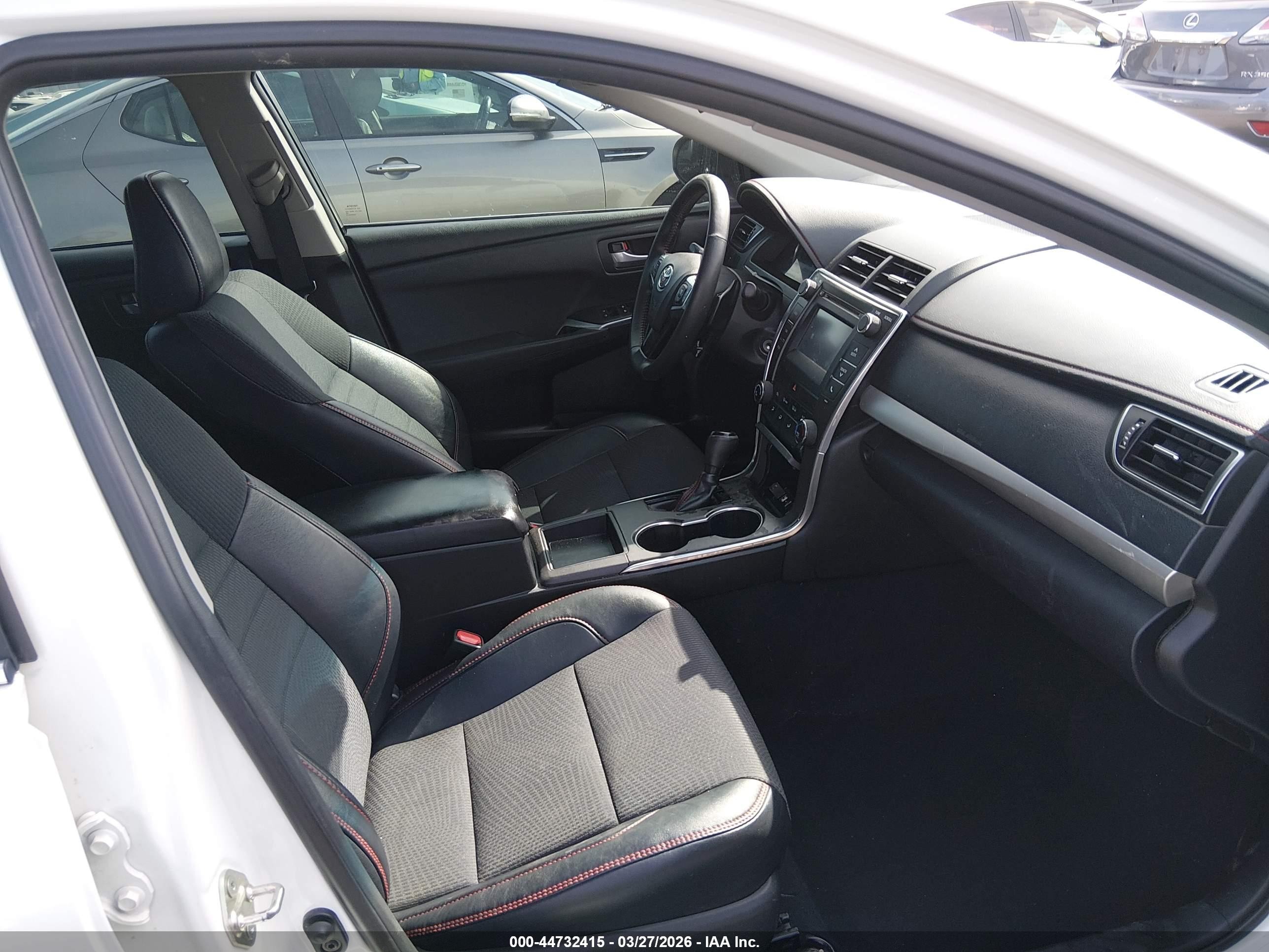 2016 Toyota Camry Se White vin: 4T1BF1FK0GU136925