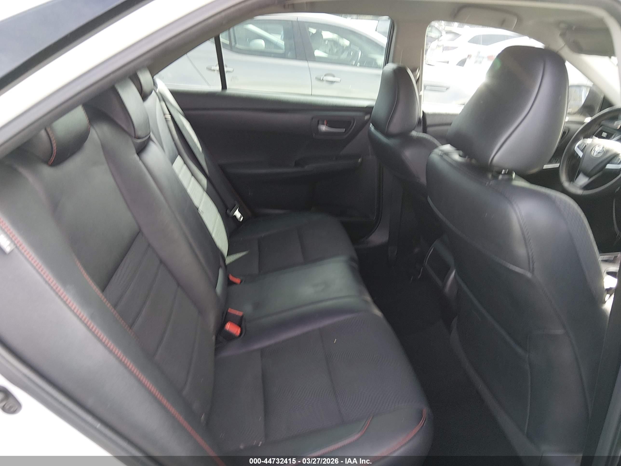 2016 Toyota Camry Se White vin: 4T1BF1FK0GU136925