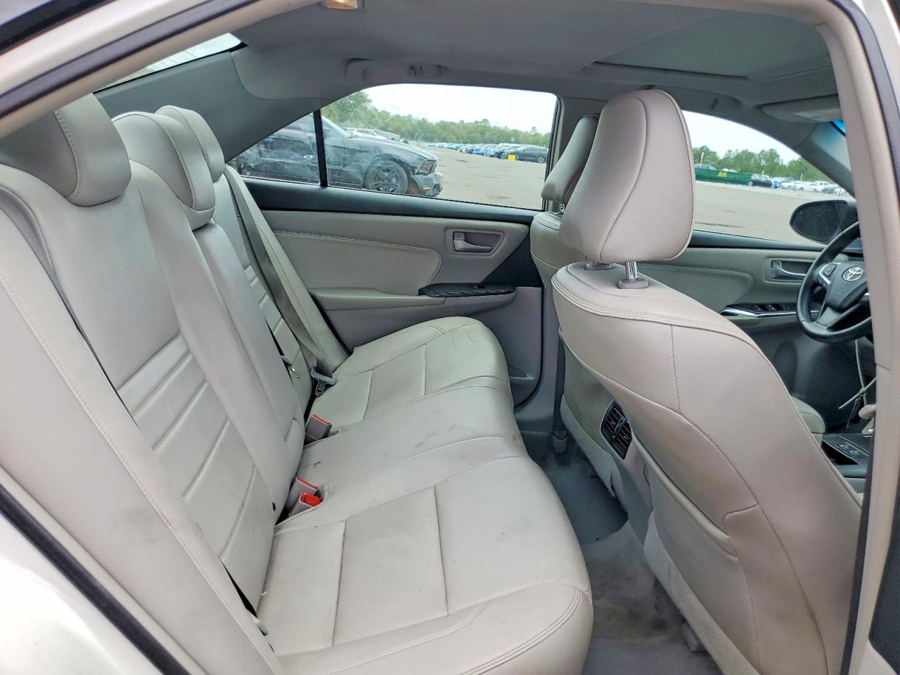 2016 Toyota Camry Xle White vin: 4T1BF1FK0GU579561