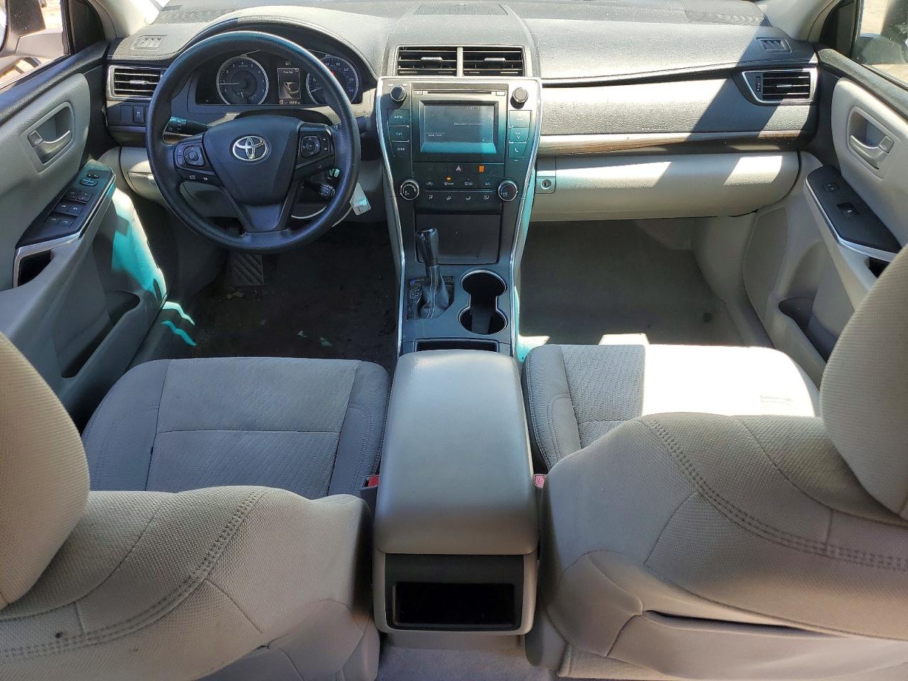 2017 Toyota Camry Le White vin: 4T1BF1FK0HU294117