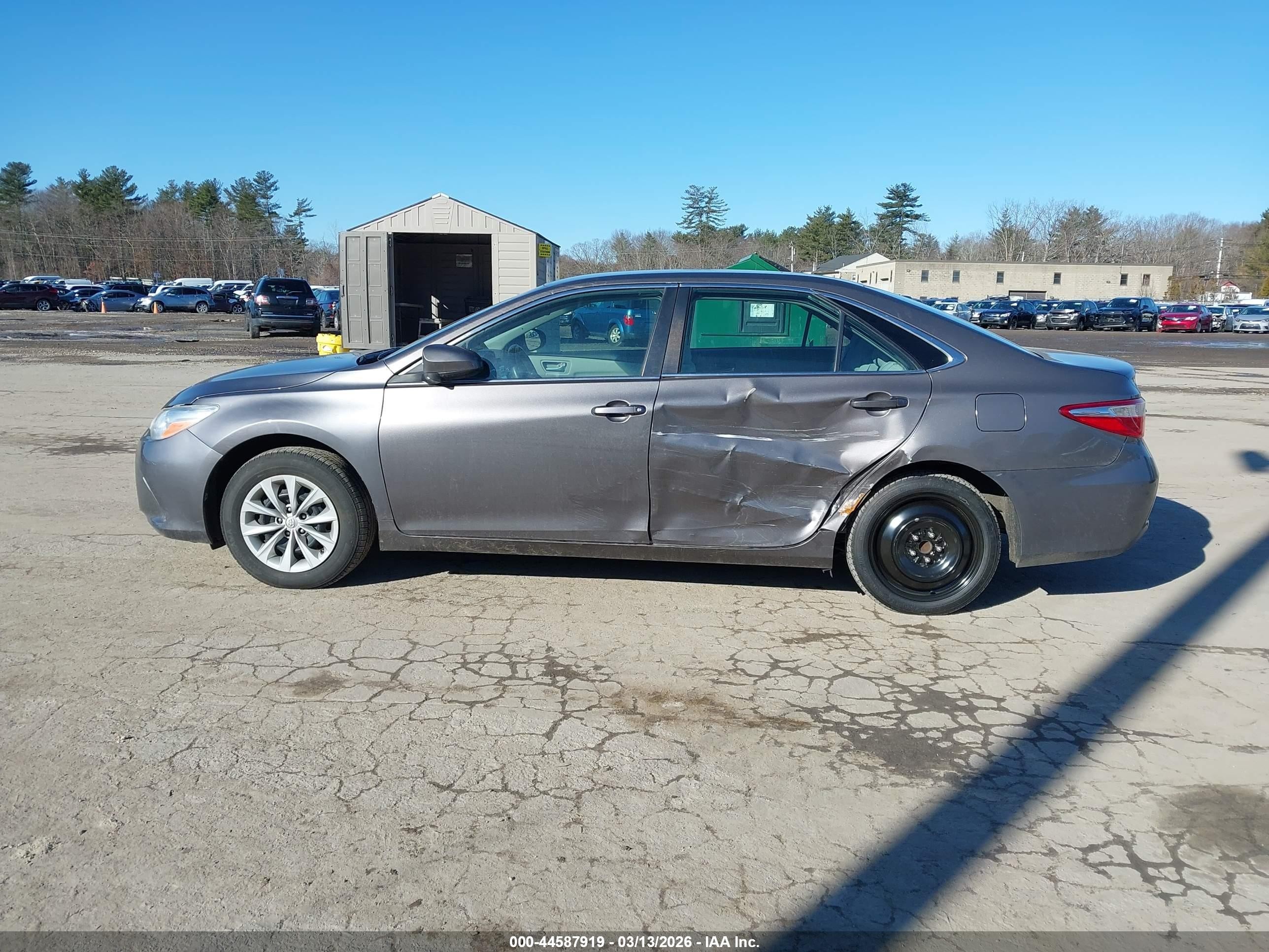 2017 Toyota Camry Le Gray vin: 4T1BF1FK0HU294568