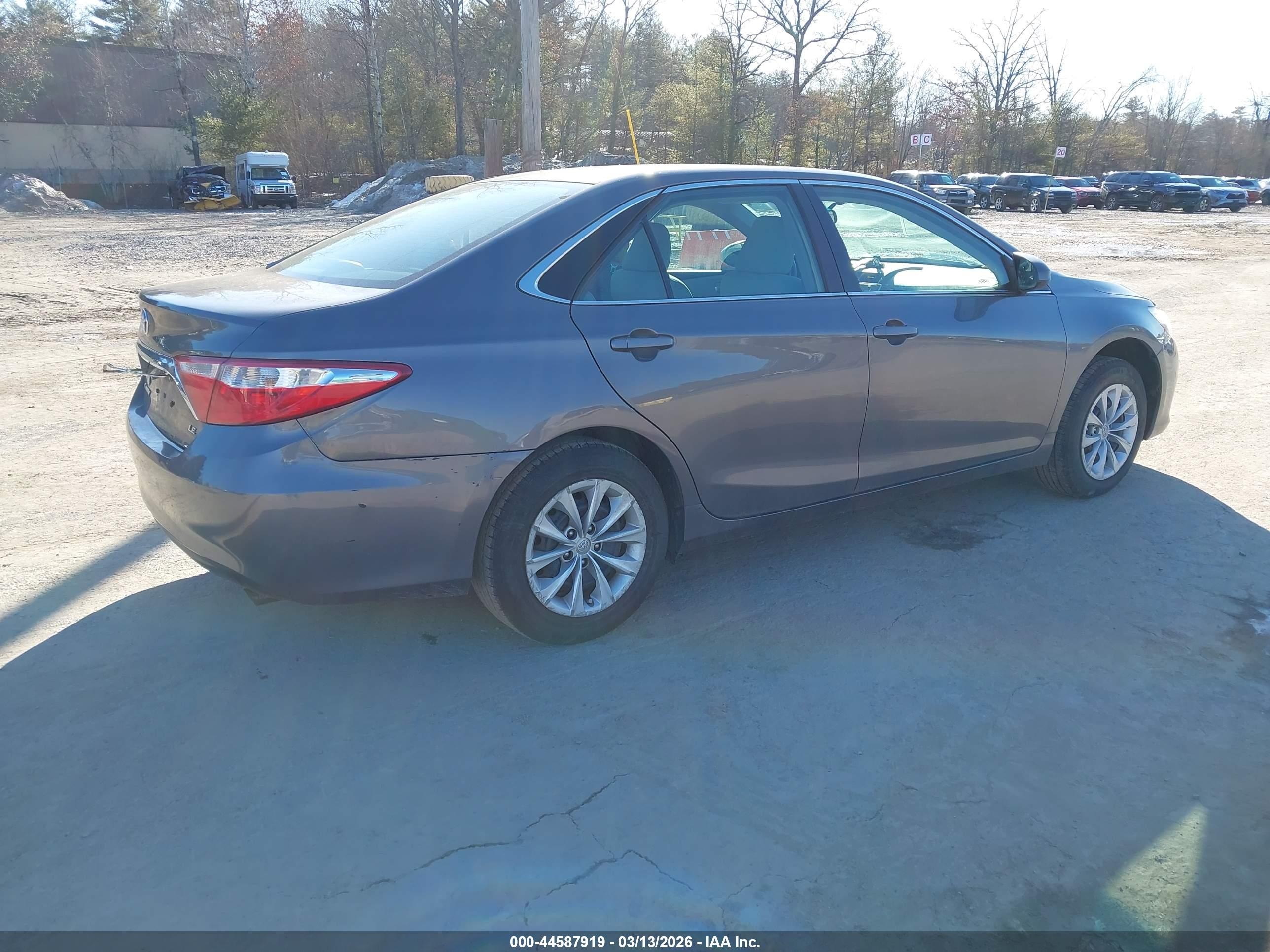 2017 Toyota Camry Le Gray vin: 4T1BF1FK0HU294568
