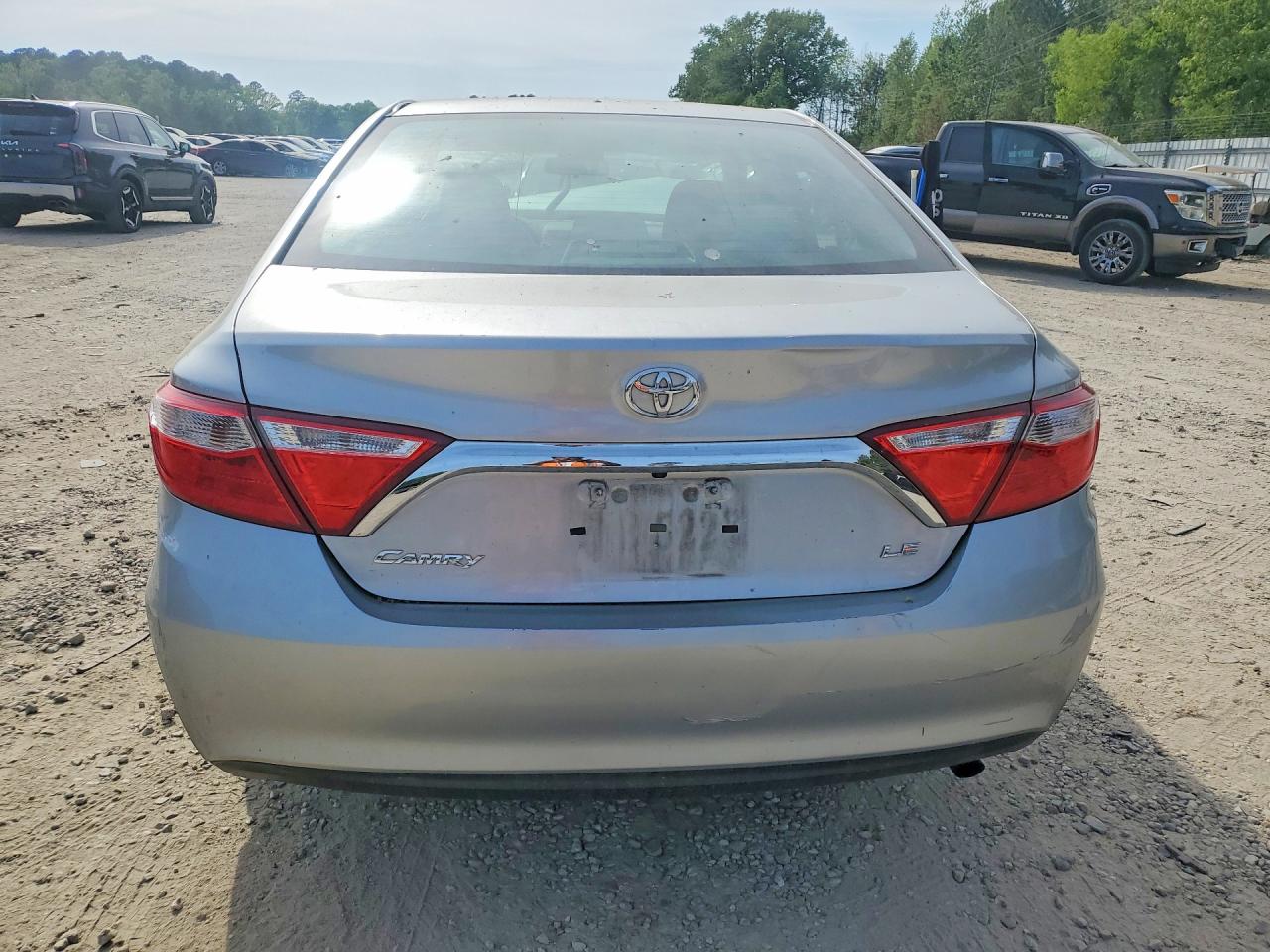 2017 Toyota Camry Le Silver vin: 4T1BF1FK0HU762802