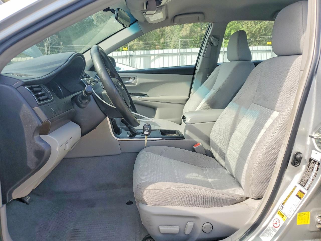 2017 Toyota Camry Le Silver vin: 4T1BF1FK0HU762802
