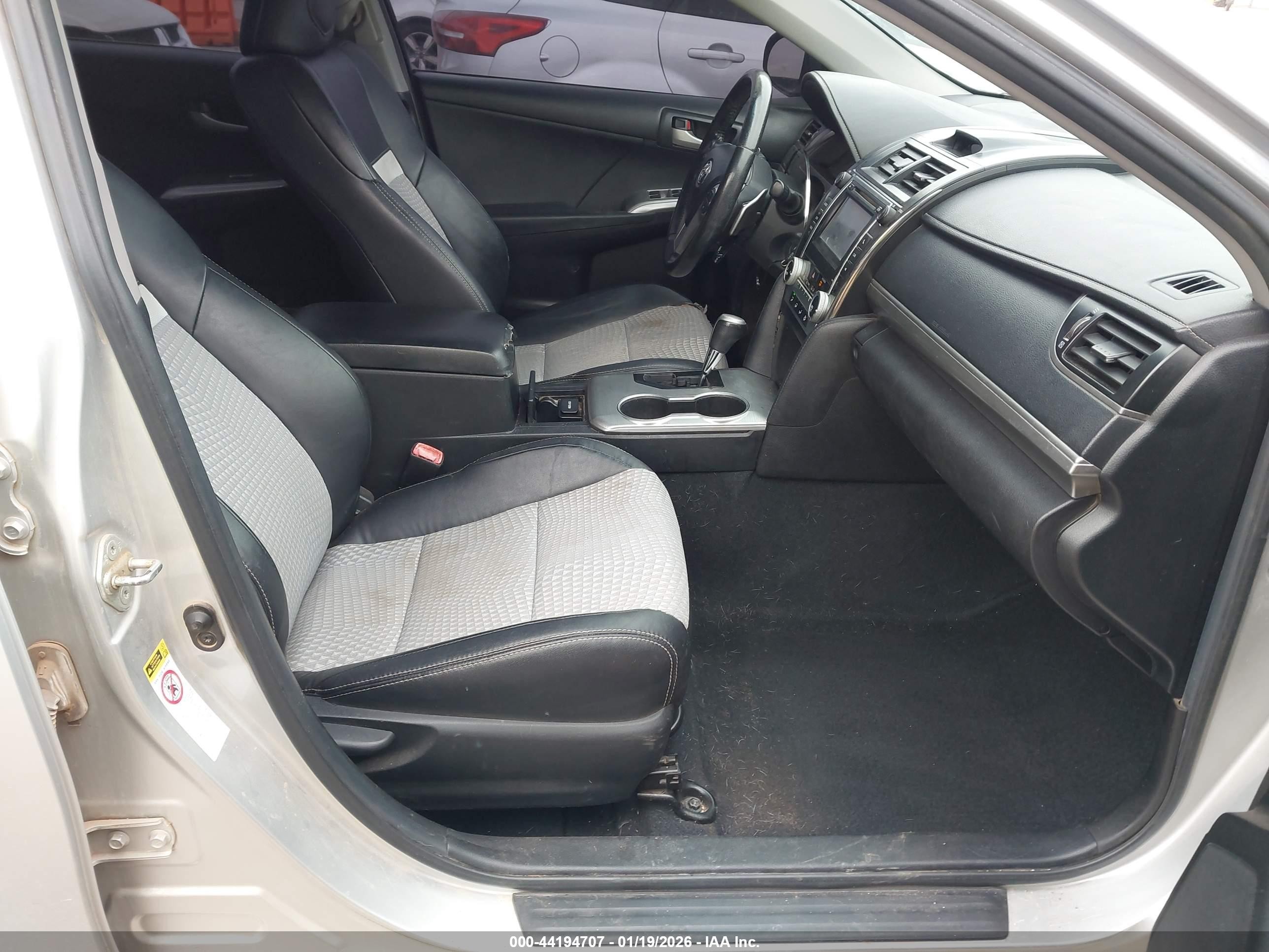2012 Toyota Camry Se Silver vin: 4T1BF1FK1CU012138