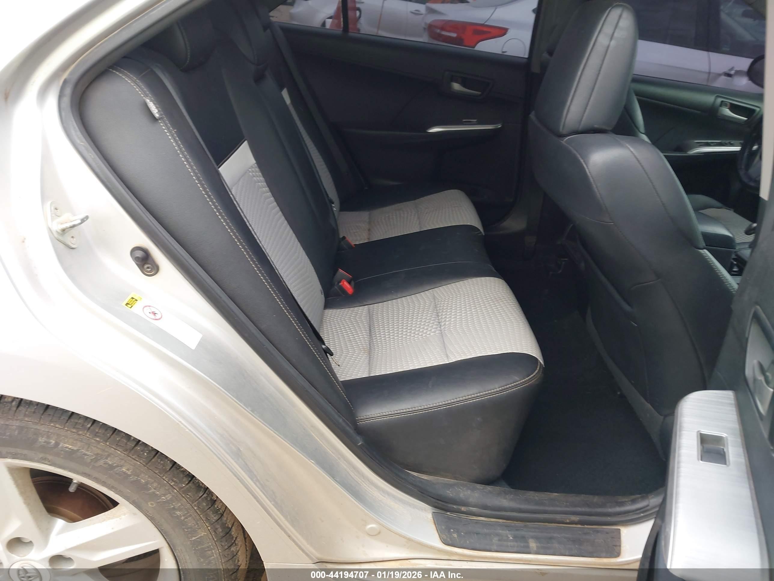 2012 Toyota Camry Se Silver vin: 4T1BF1FK1CU012138