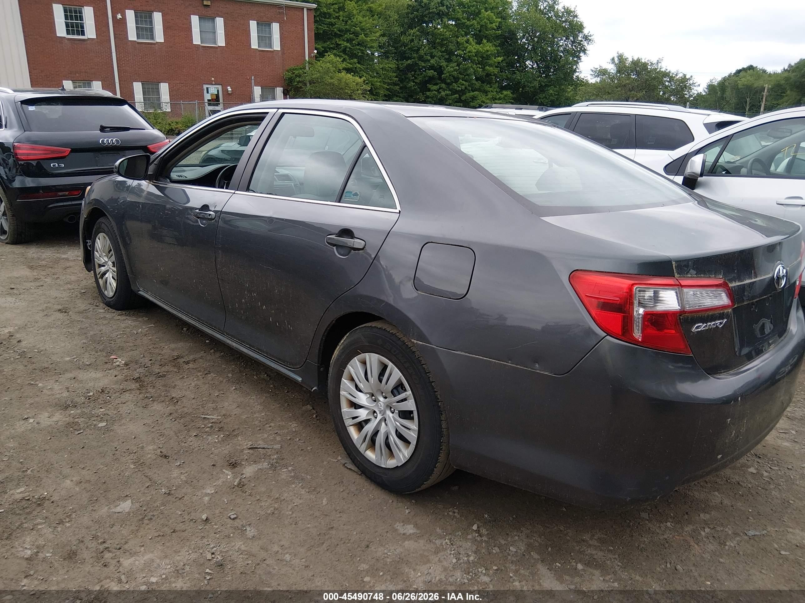 2012 Toyota Camry Le Gray vin: 4T1BF1FK1CU027903