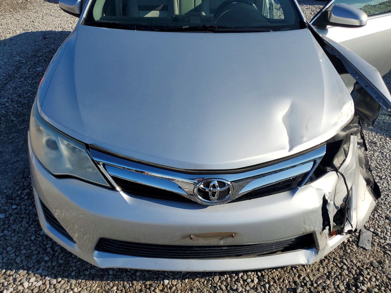 2012 Toyota Camry Le Серебряный vin: 4T1BF1FK1CU035449